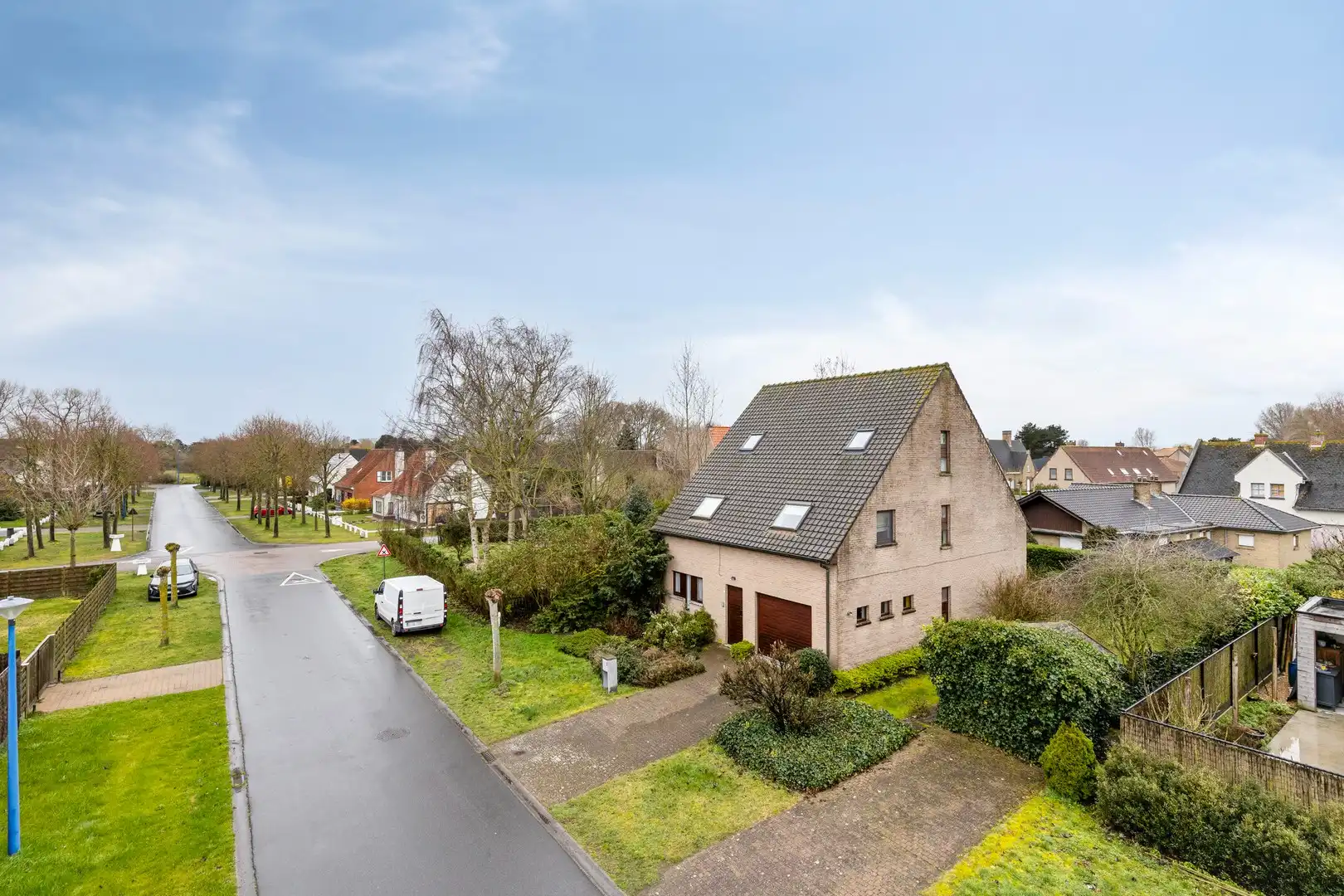 Ruim gelijkvloers appartement met grote tuin in een residentiële wijk ! foto 8