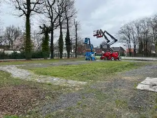 COMMERCIEEL PAND NABIJ DRUKKE VERKEERSADER TE HASSELT foto 7