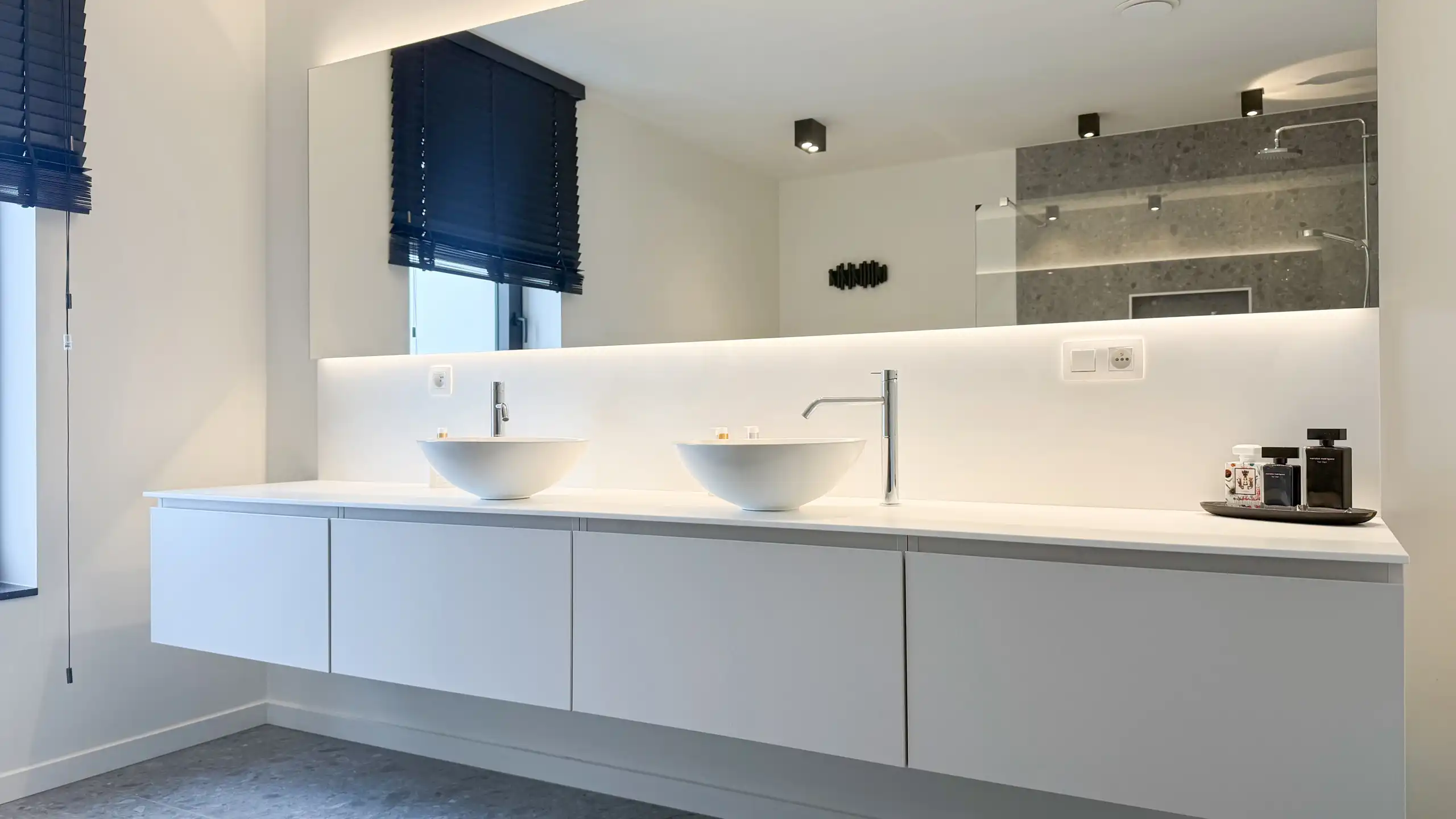 Luxueuze nieuwbouwwoning uit 2023 met E-peil 13 te Paal! foto 35