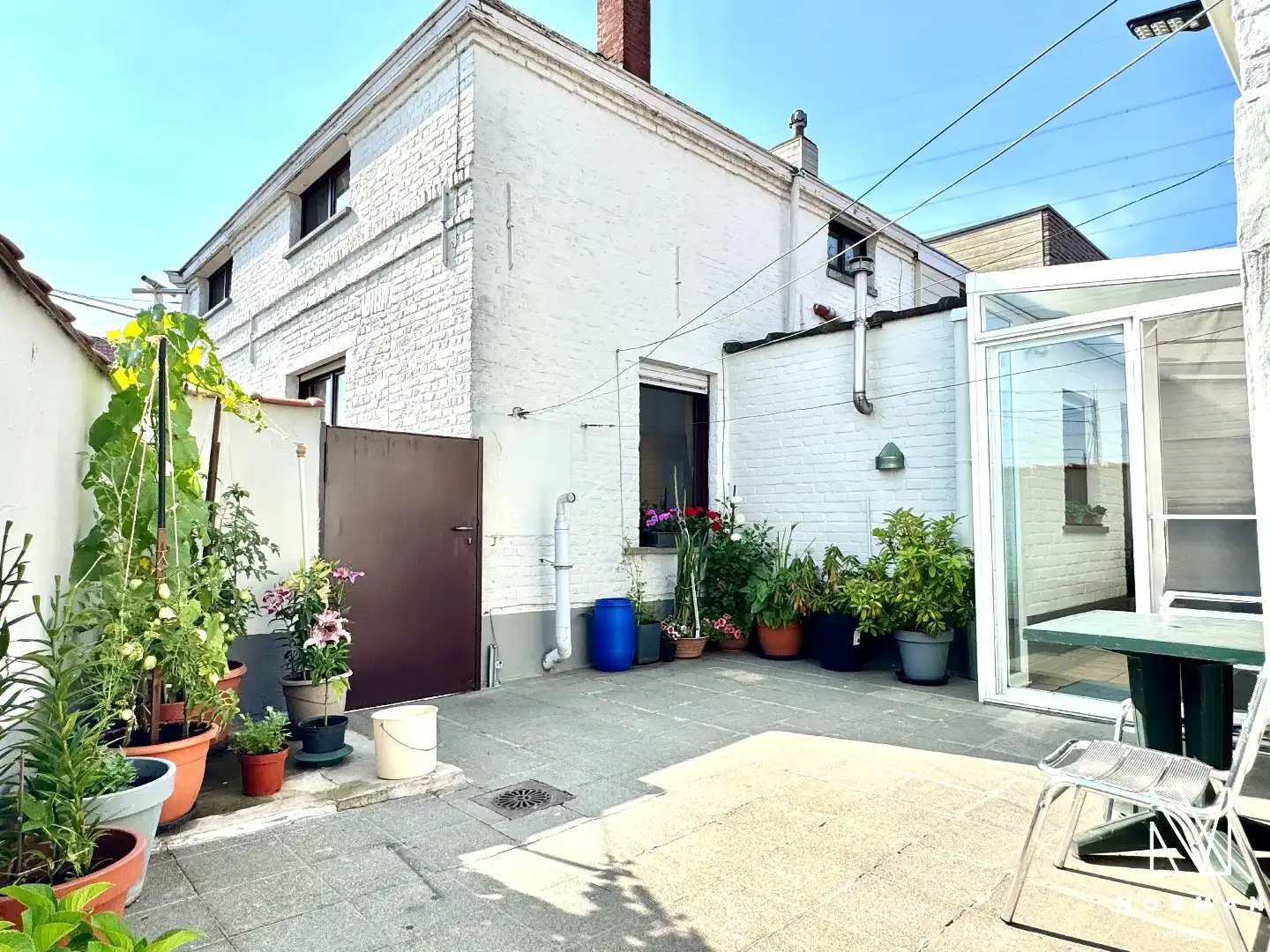Woning te koop in Bavikhove met 3 slaapkamers, 2 badkamers en werkatlier op rustige, landelijke ligging! foto {{pictureIndex}}