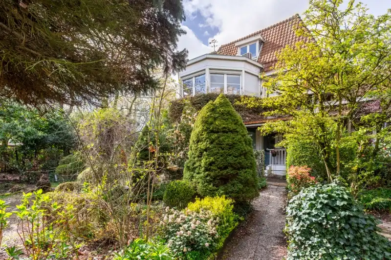 Karaktervolle, cottage villa in een oase van groen, na renovatie een parel! foto 7