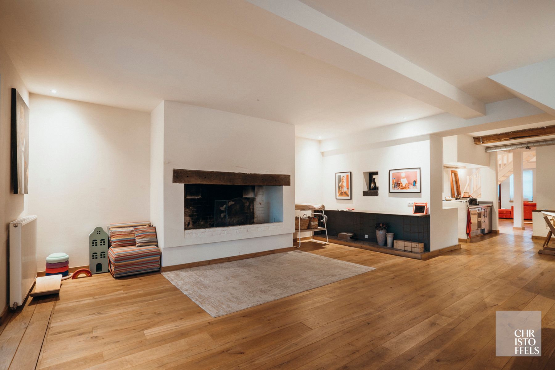 Gerenoveerde langgevel hoeve op een perceel van 1.060 m²!  foto 5