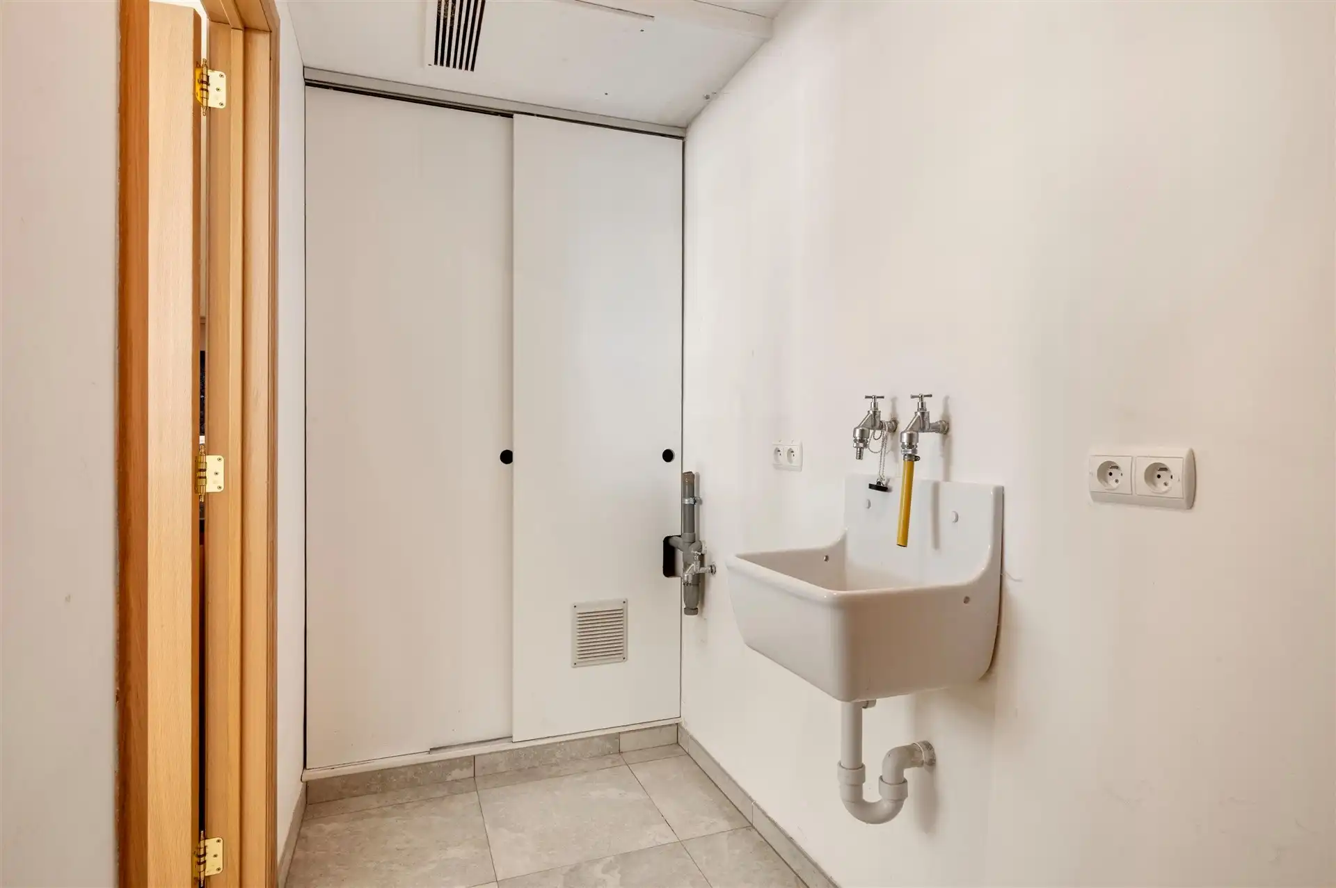 Uiterst centraal gelegen appartement met 2 slpks foto 11