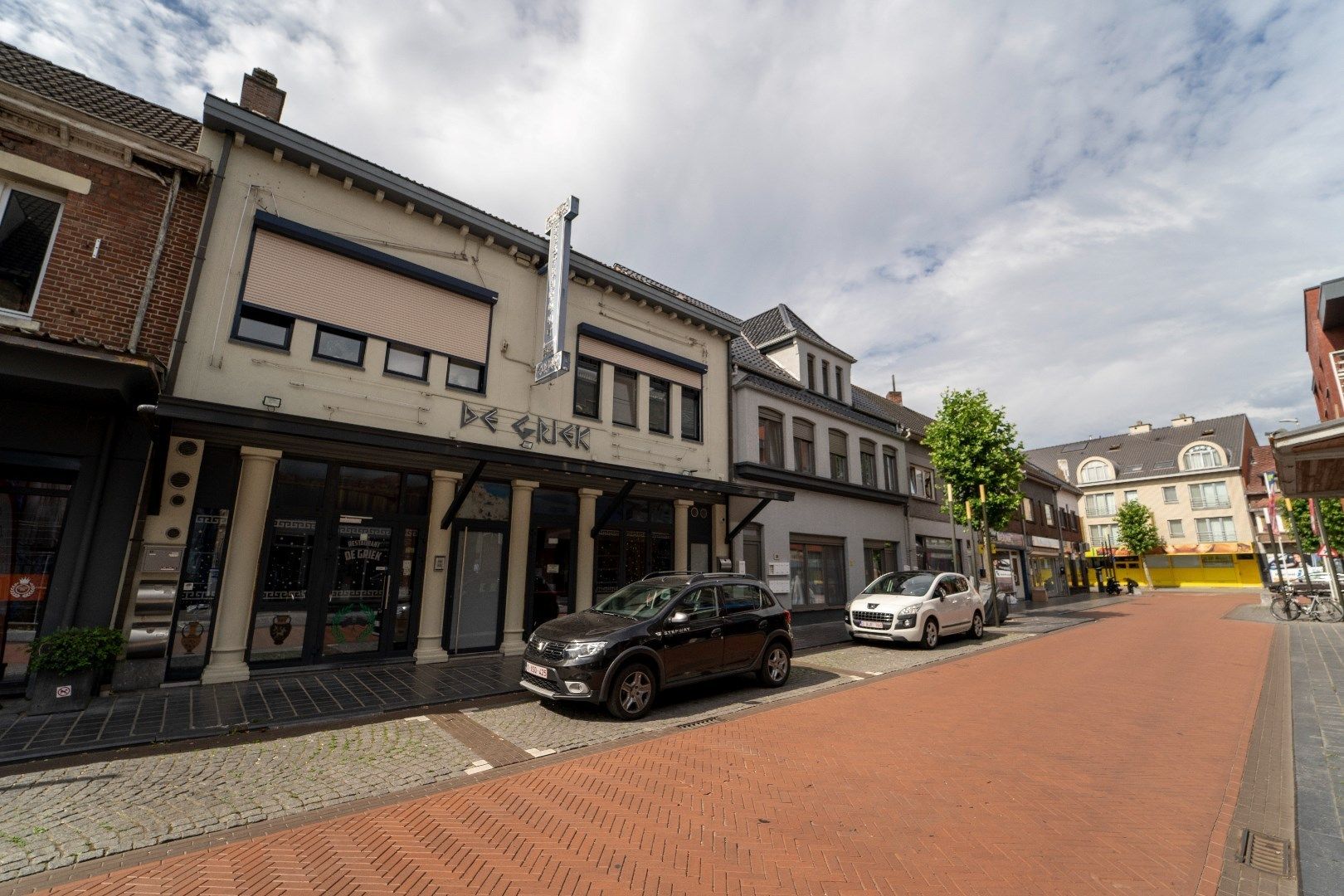 Goed draaiende restaurant te huur knal in het centrum van Maasmechelen foto 2