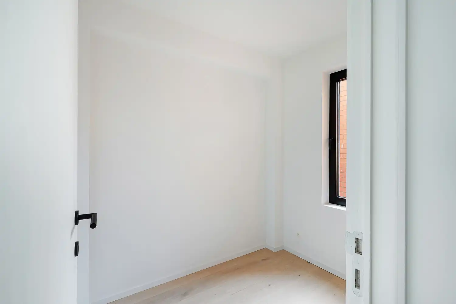 Vernieuwd en energiezuinig appartement vlakbij de Zeedijk foto 8