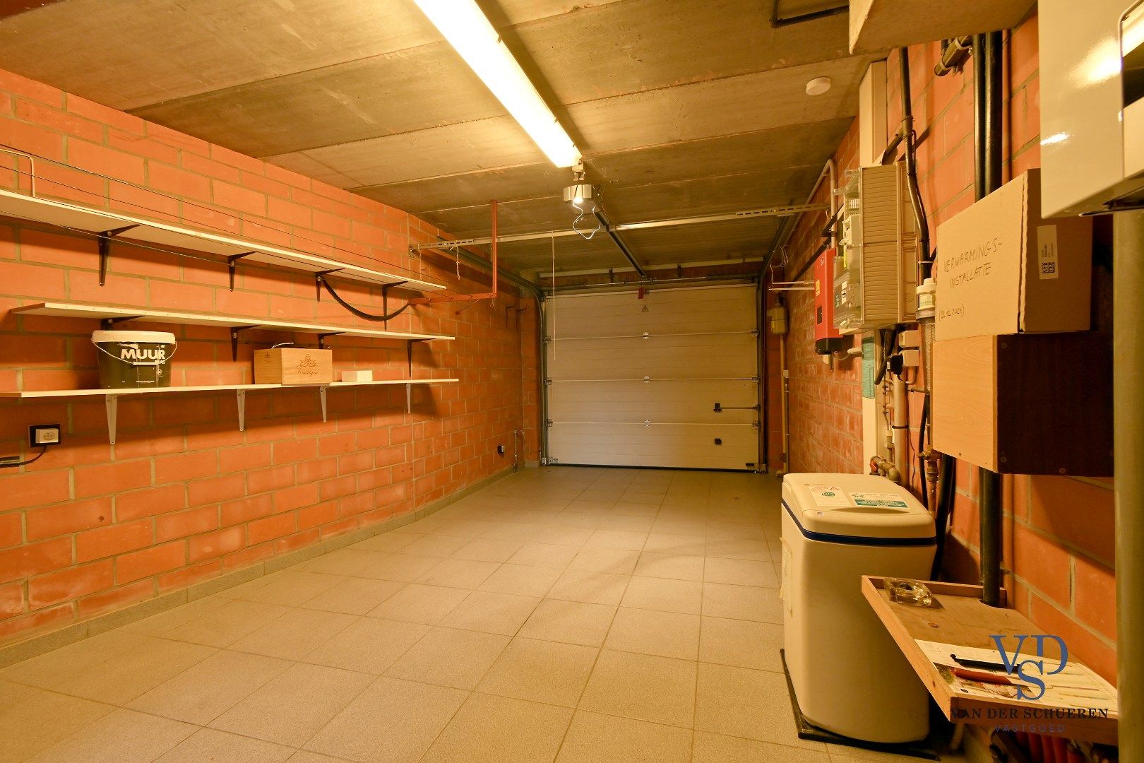 Tijdloos en ruim (> 300 m²) wonen. foto 32