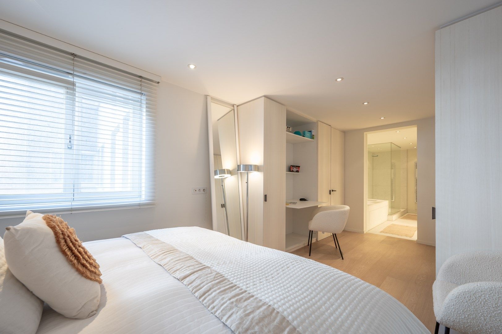 Exclusief appartement op het Albertplein, high-end afgewerkt met een verbluffend zeezicht  foto 11