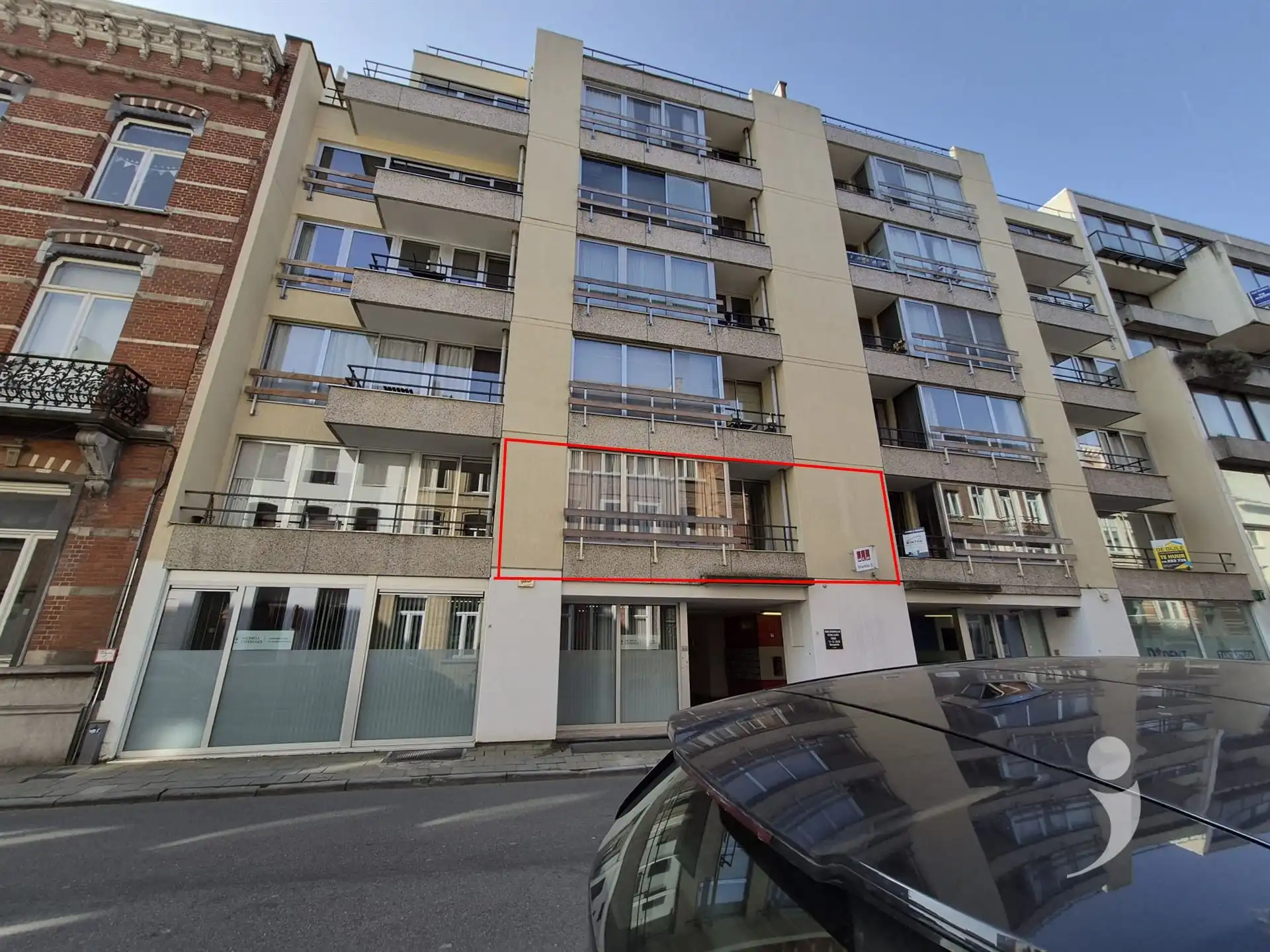 appartement foto {{pictureIndex}}