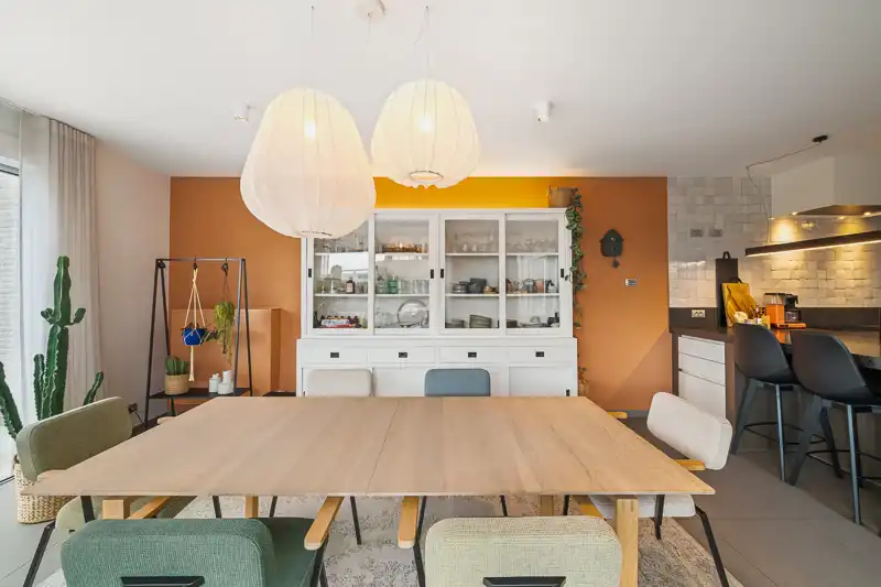Hooglede – Verrassend ruime tussenwoning met villa-allures op 1.218 m² foto 10