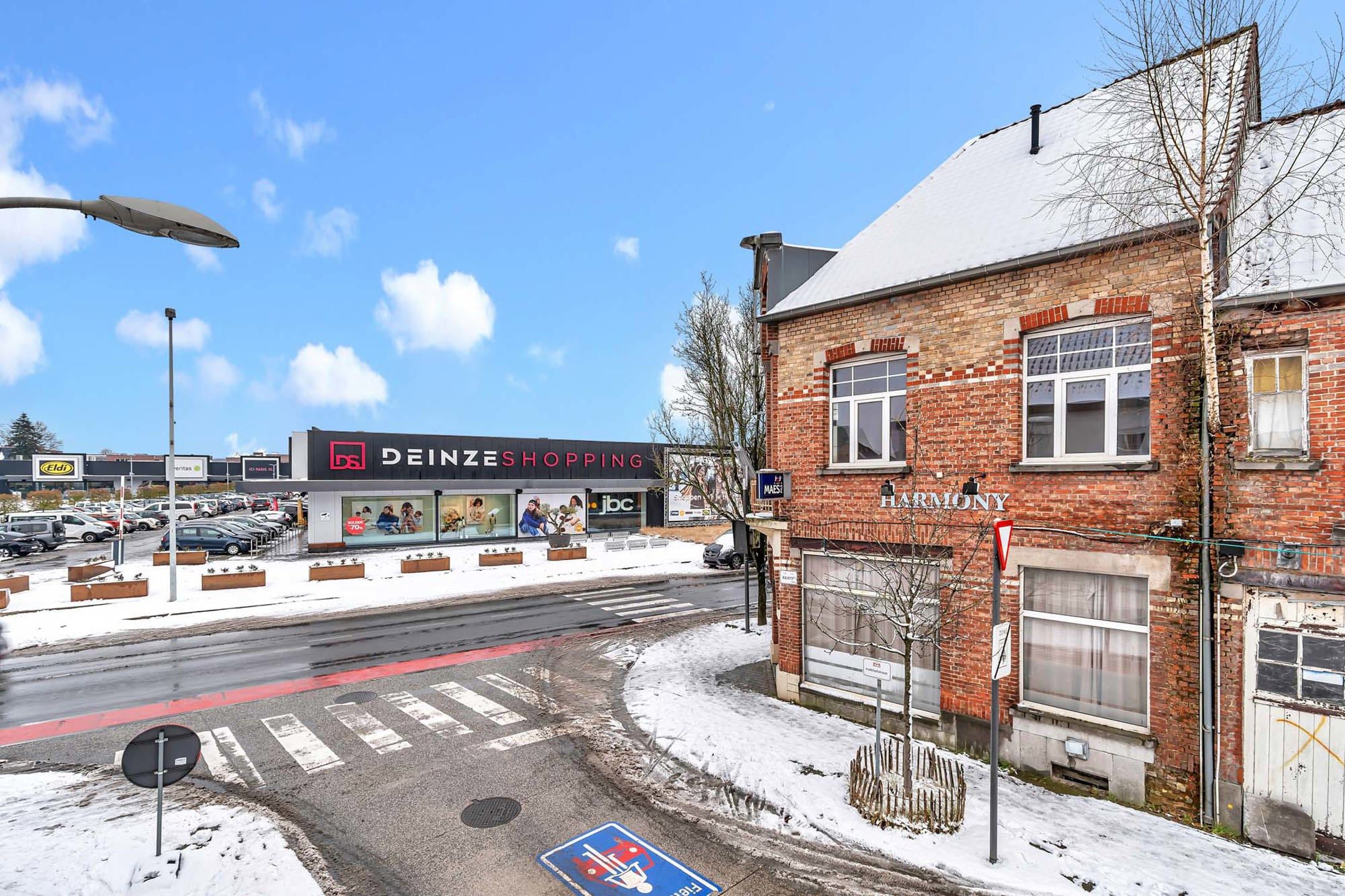 Volledig te renoveren handelspand met woonst op toplocatie in centrum Deinze foto 2