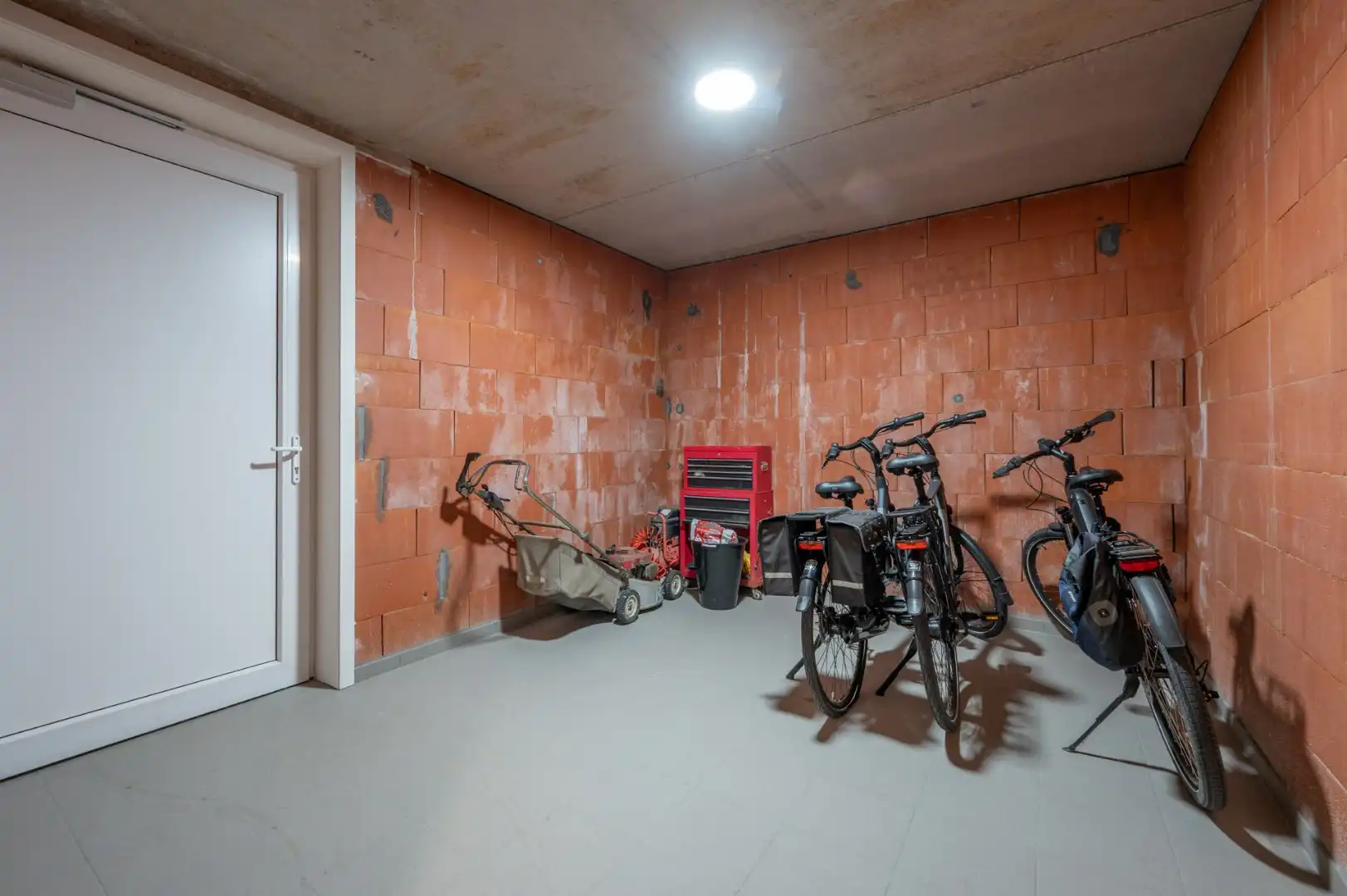 Stijlvol nieuwbouwappartement met ruim terras in het rustige Moerkerke foto 14