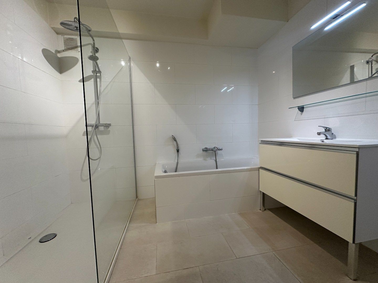 Ruim appartement vlakbij Station Gent Sint-Pieters foto 8