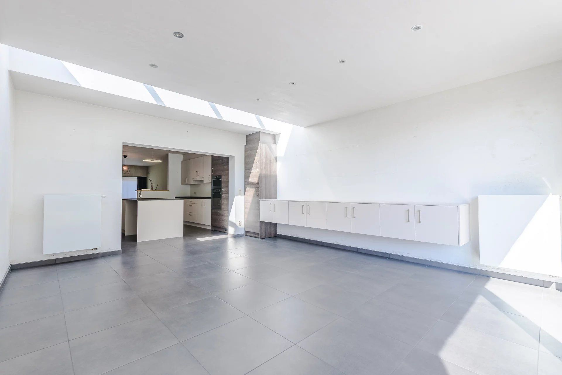 Moderne instapklare woning met 3 slaapkamers op mooi perceel. foto 16
