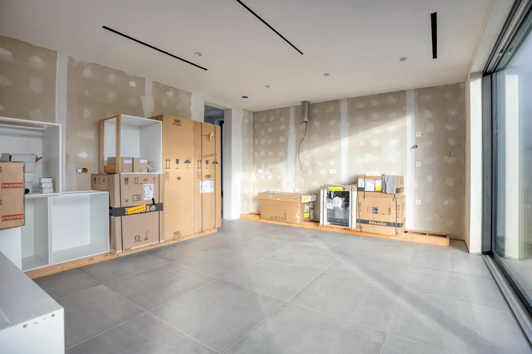 Moderne, af te werken woning op een perceel van 10a 58ca. foto 11