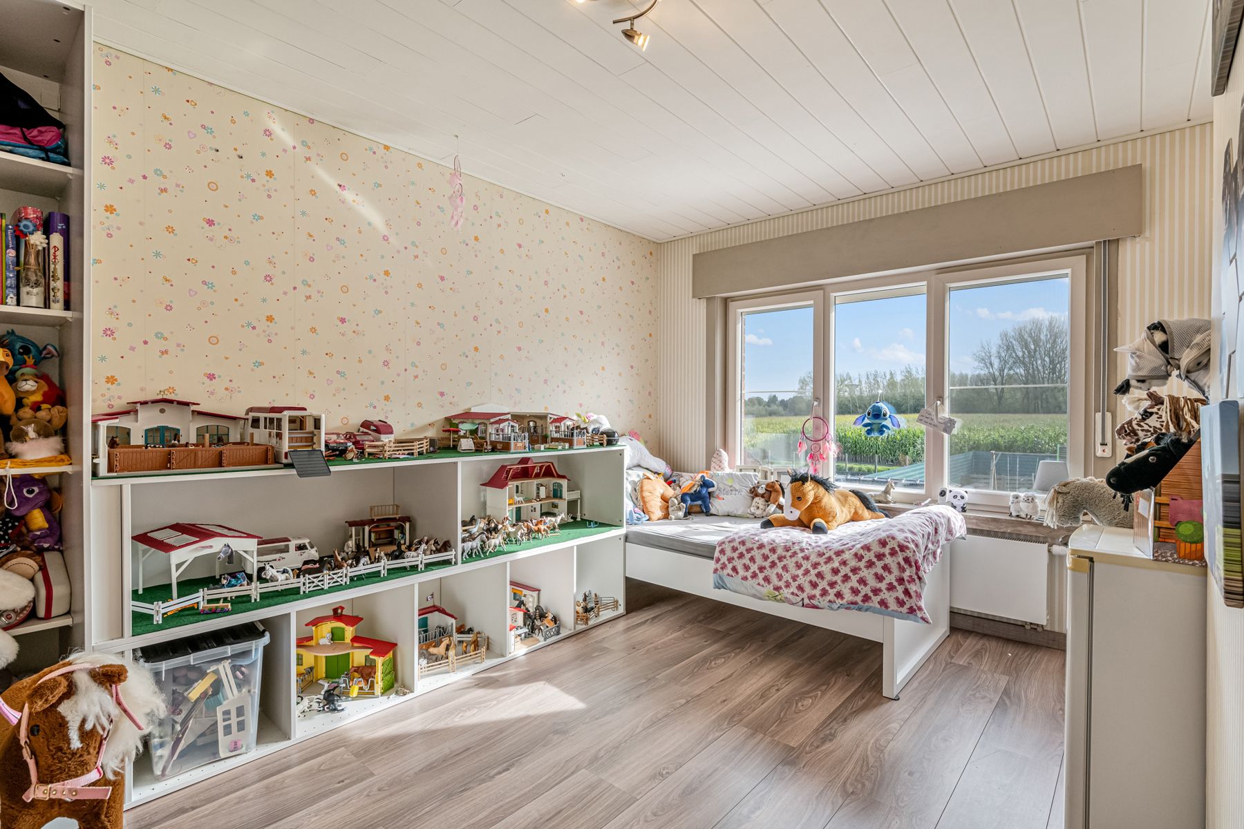 Gerenoveerde driegevelwoning met tuin foto 14