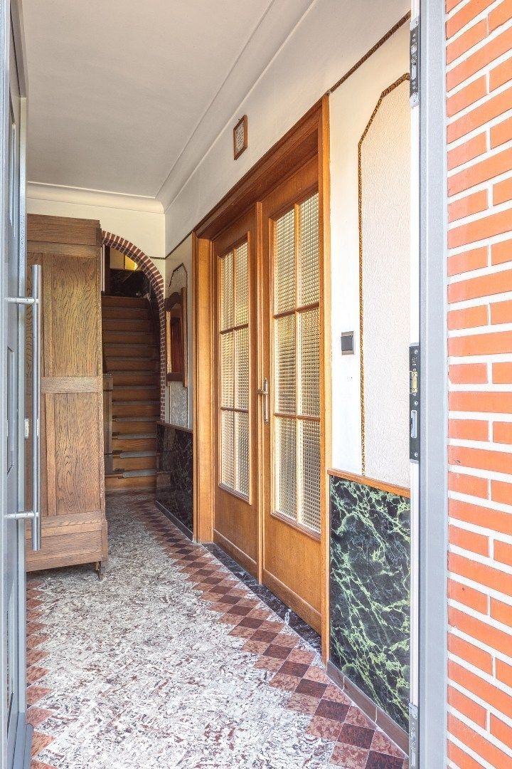 Ruime gesloten gezinswoning met tuin  foto 16