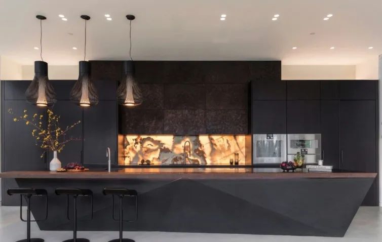 Wonen in luxe en elegantie: exclusieve villa in  Benahavís foto {{pictureIndex}}