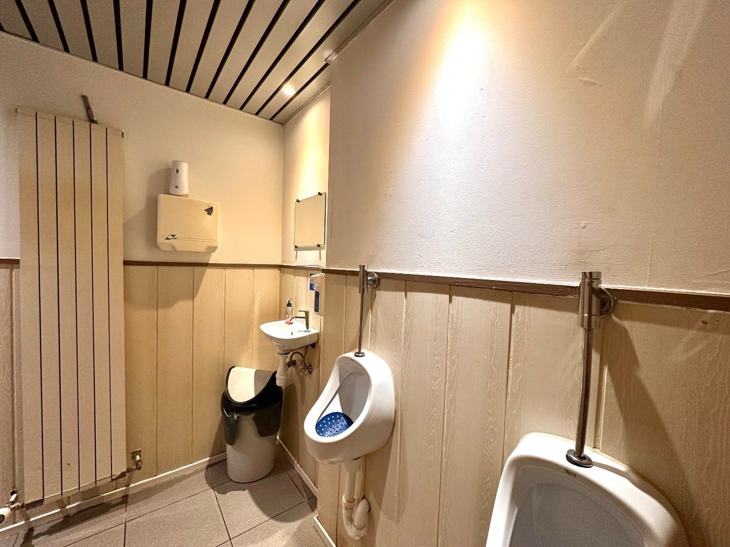 Ruim handelspand (café-restaurant) met terras, woonmogelijkheid en garage in Rutten (Tongeren) foto 9