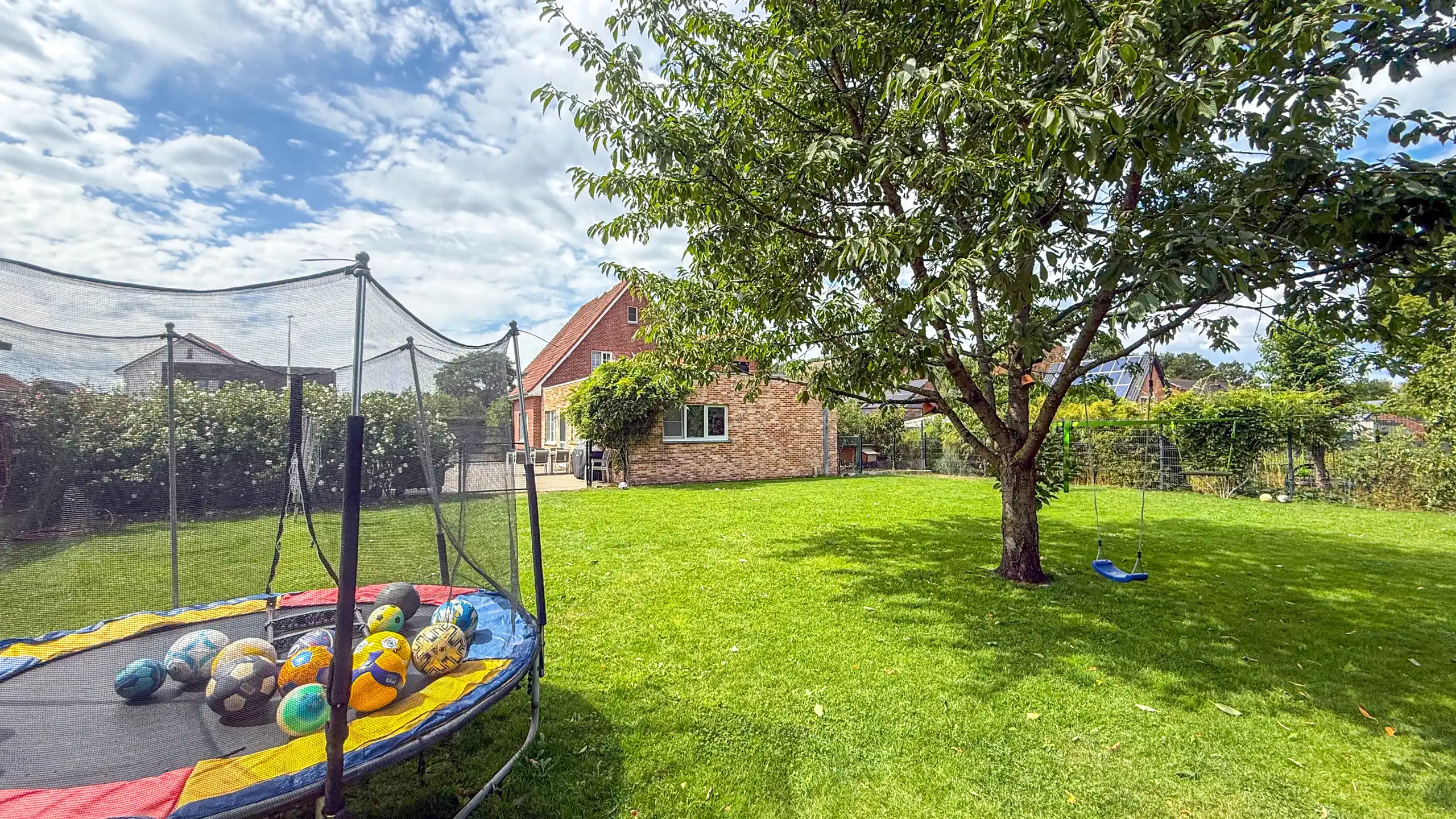 Instapklare woning op 9,8 are met prachtige tuin! foto 47