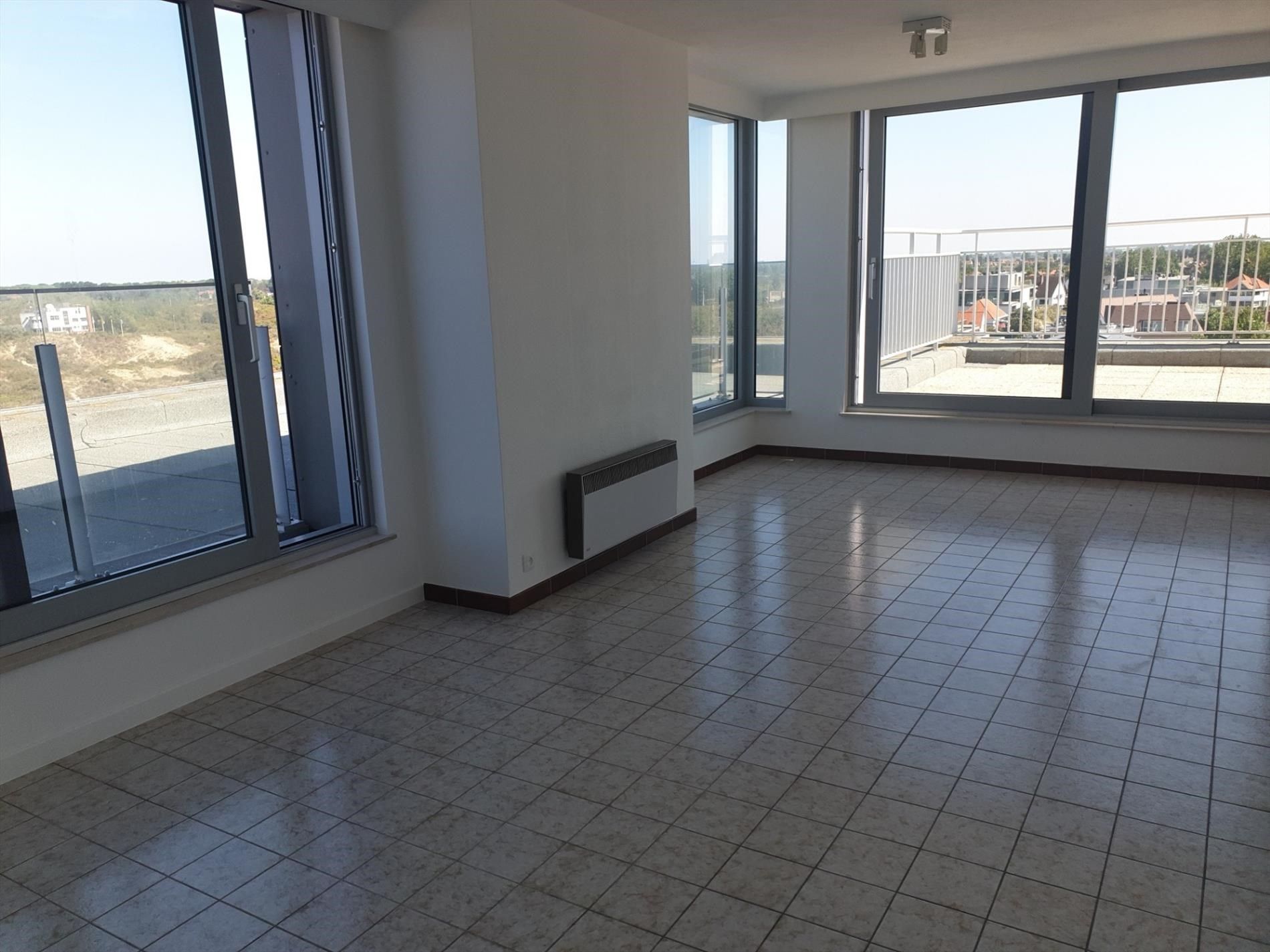 PRACHTIG PENTHOUSE  APPARTEMENT MET PANORAMISCH ZEEZICHT / PENTHOUSE APPARTEMENT AVEC VUE PANORAMIQUE SUR MER ET DUNES foto 5