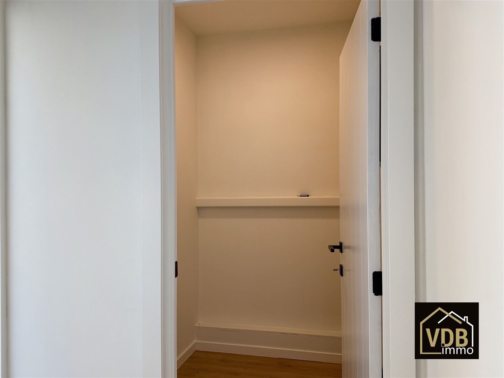 GERENOVEERD APPARTEMENT - 2 SLAAPKAMERS foto 27