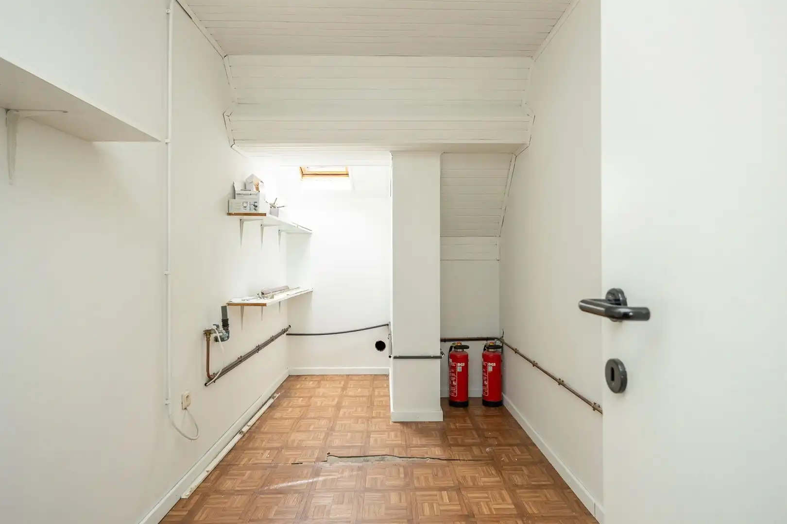 Ruim appartement met 4 slaapkamers en tuin! foto 11