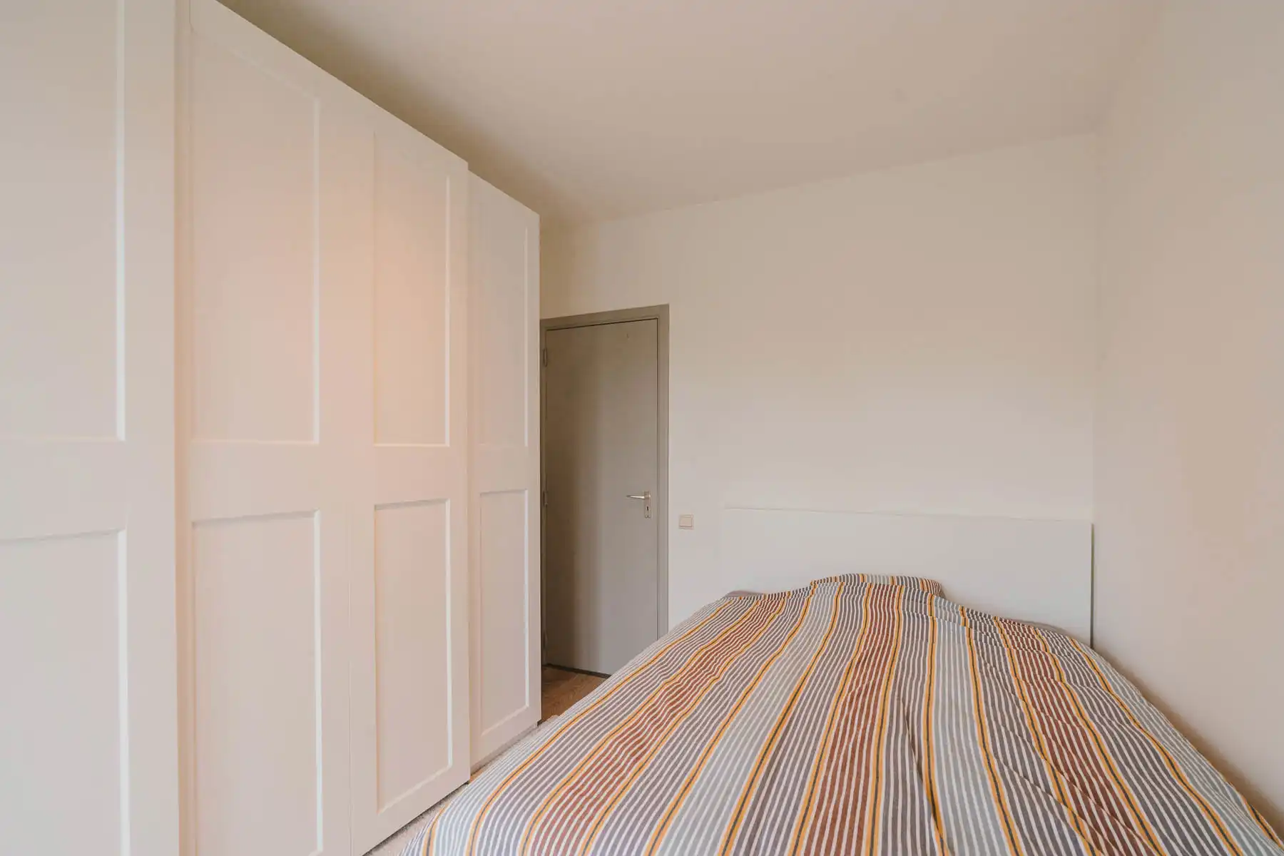 Instapklaar energiezuinig 2-slpk appartement met garagebox foto 15