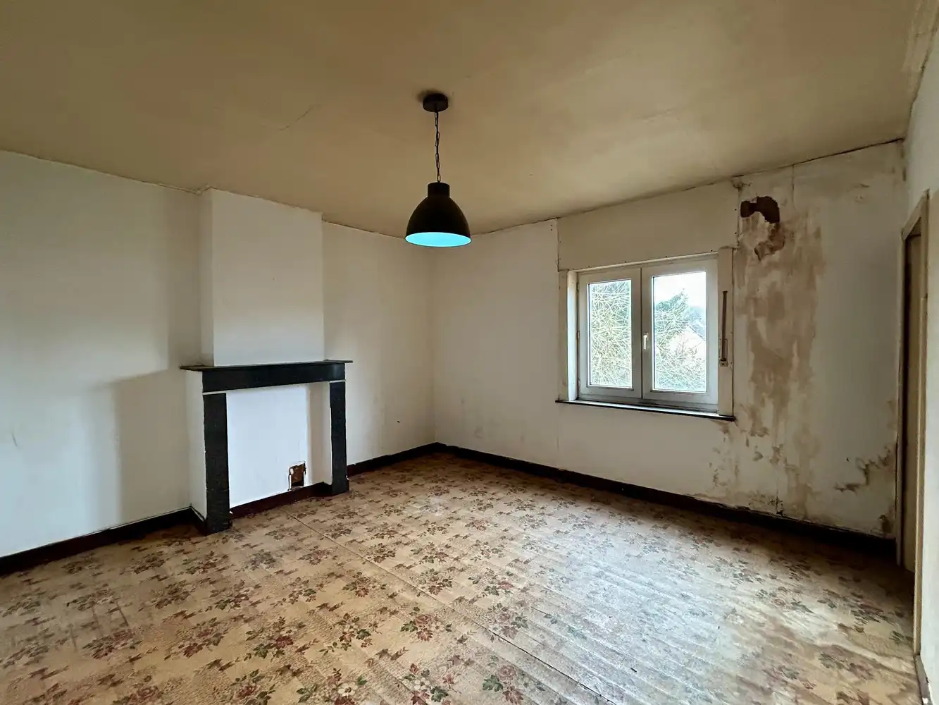 Te renoveren halfopen bebouwing met tuin - groot potentieel foto 12