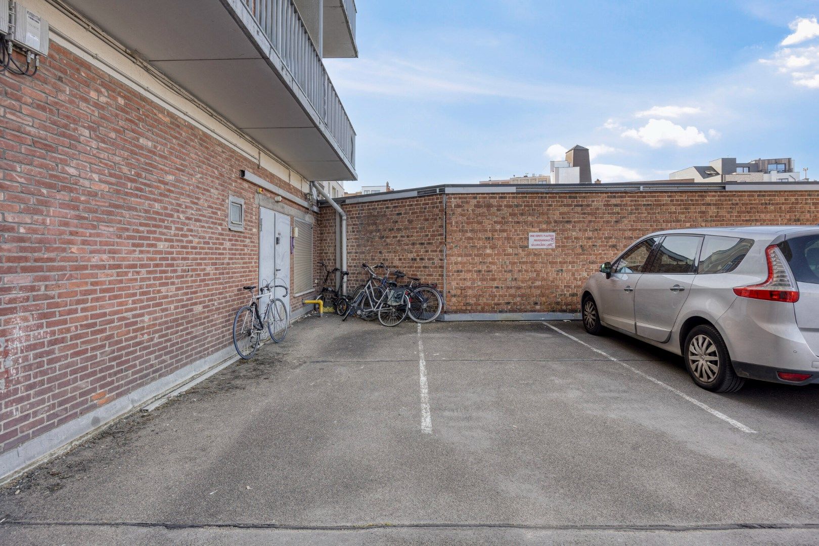 Ruim handelspand te huur in hartje Leuven foto 19