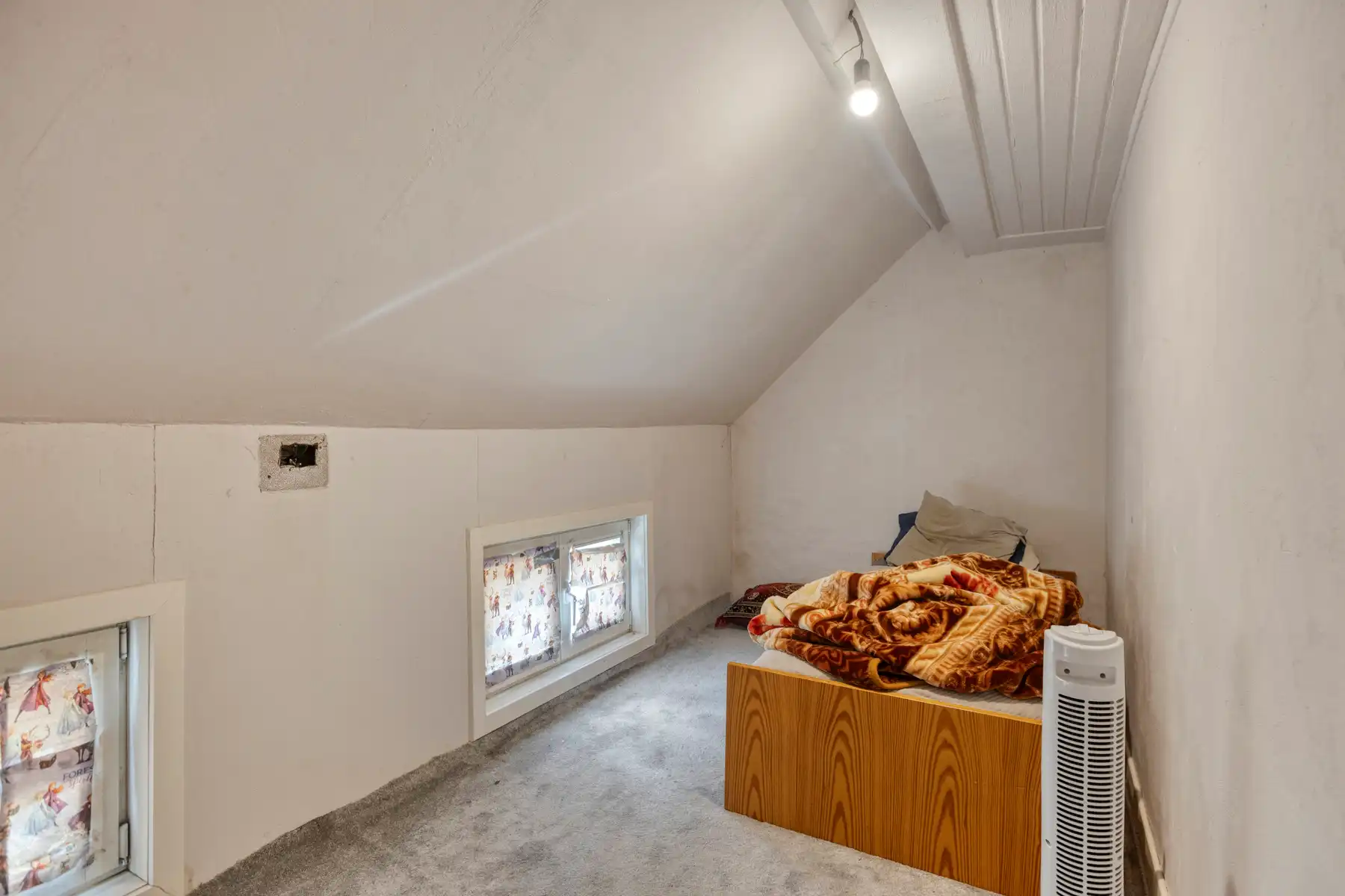 Op te frissen woning met tuin foto 10