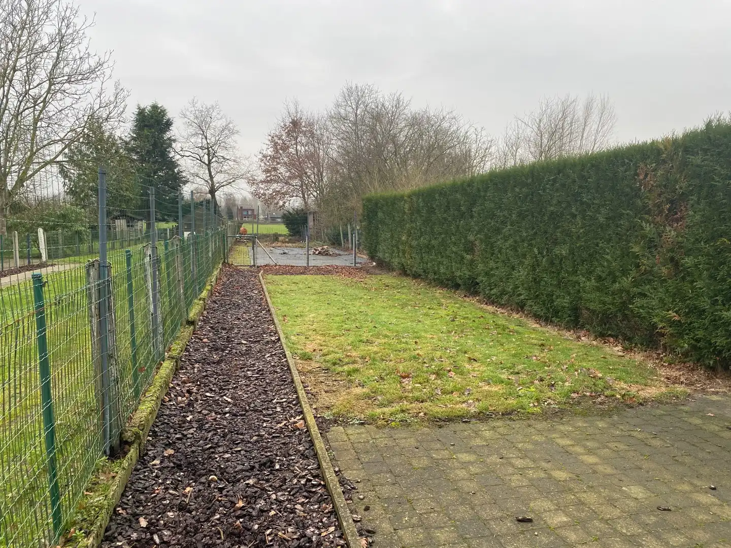 Mooie woning met 3 slaapkamers, garage en ruime tuin foto 13