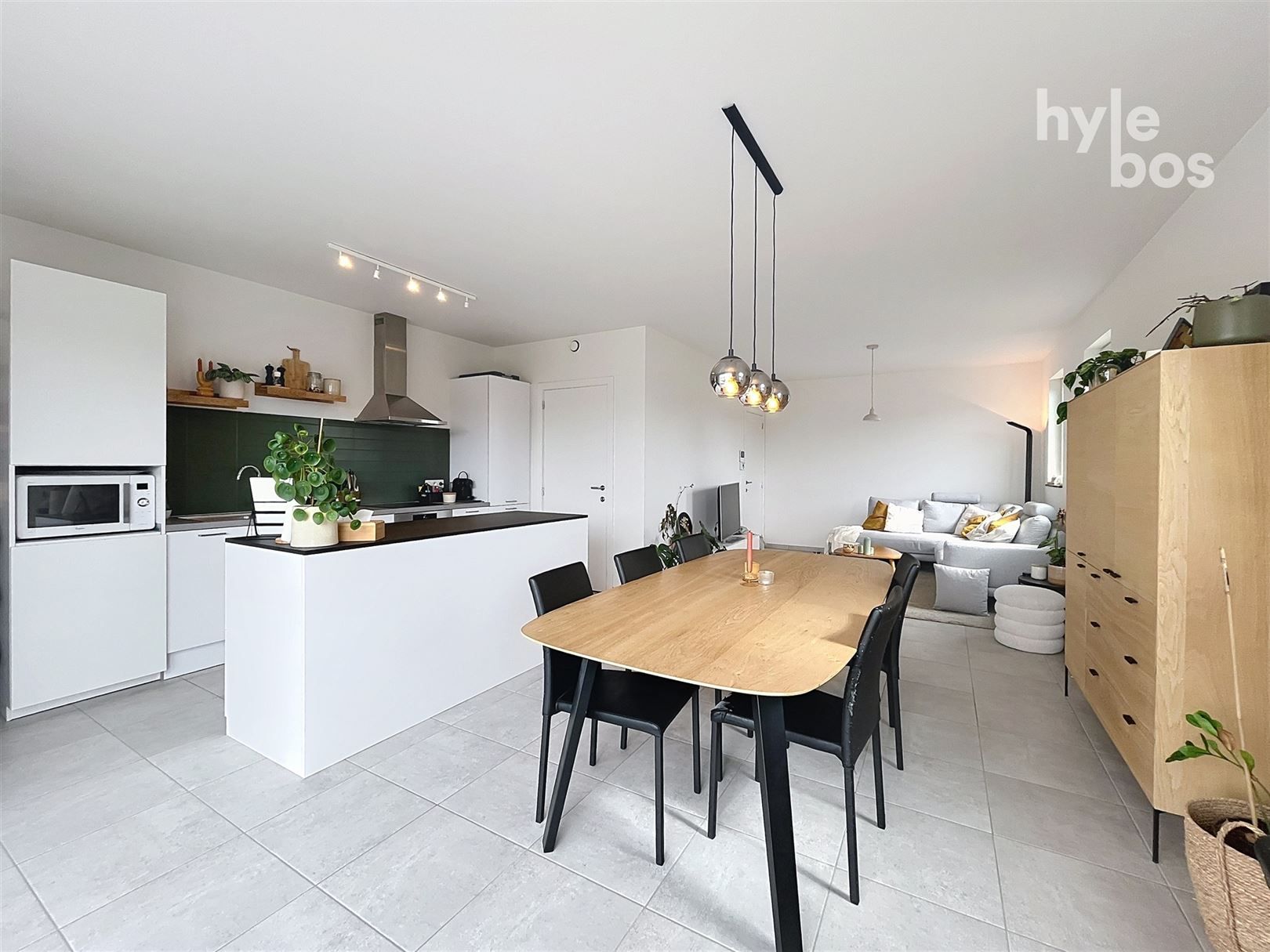 Lichtrijk, instapklaar appartement met autostaanplaats foto 8