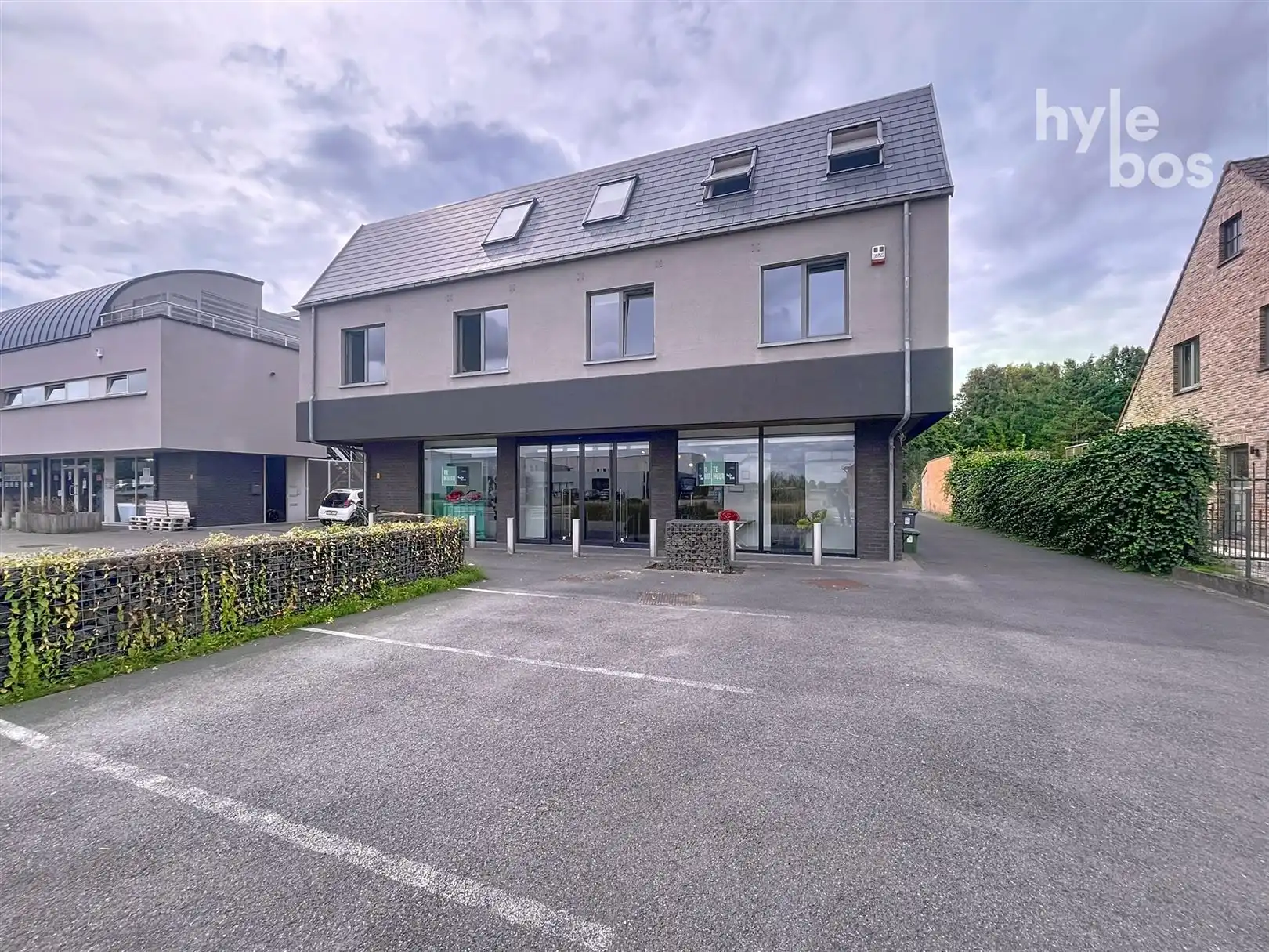 Commercieel pand - UNIEKE PRIJS foto {{pictureIndex}}