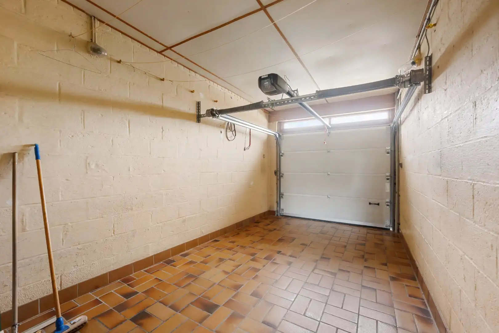 Woning met 4 slaapkamers, tuin, garage en oprit in Dadizele foto 16