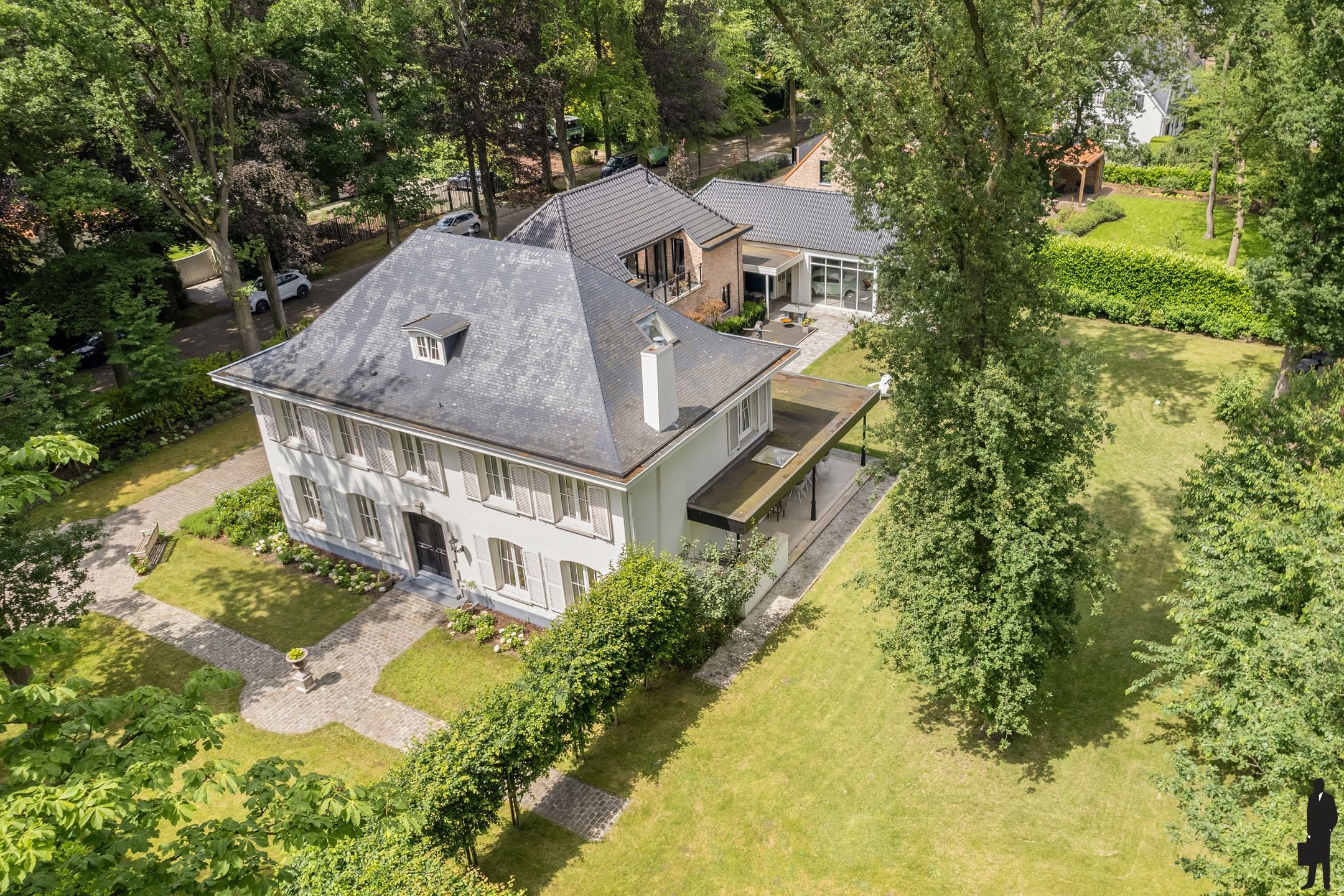 Gerenoveerde manoir villa op ca. 2.484 m², middenin villawijk, t' Vriesdonk! foto 31