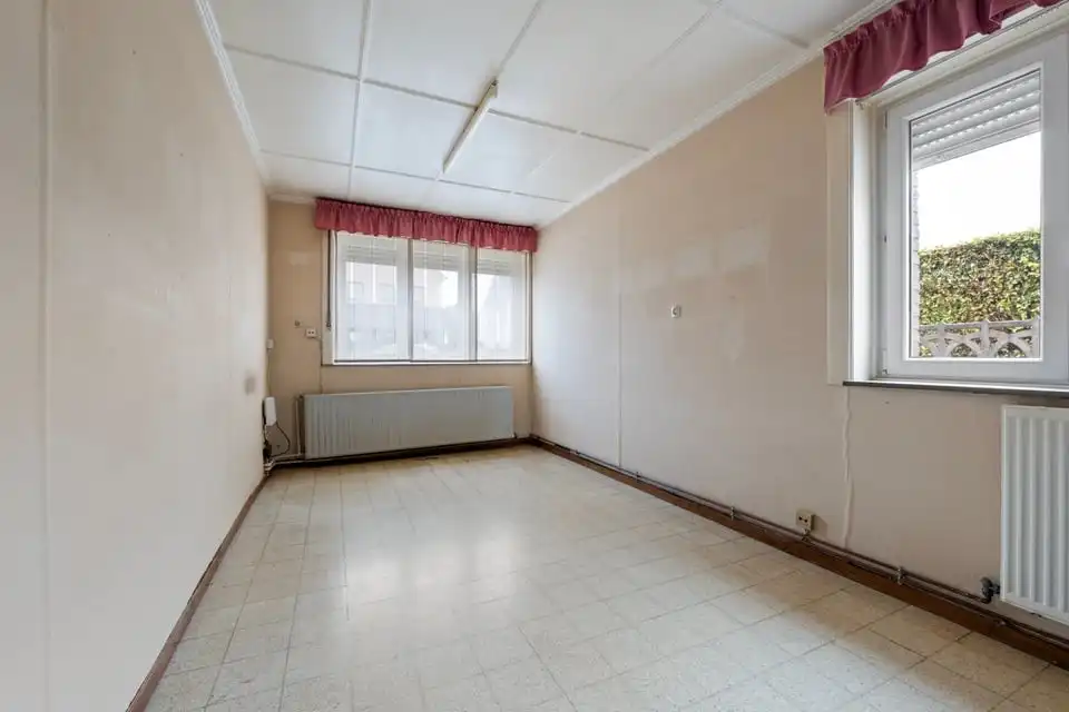 TE RENOVEREN GEZINSWONING MET GARAGE IN HET CENTRUM VAN GINGELOM foto 10