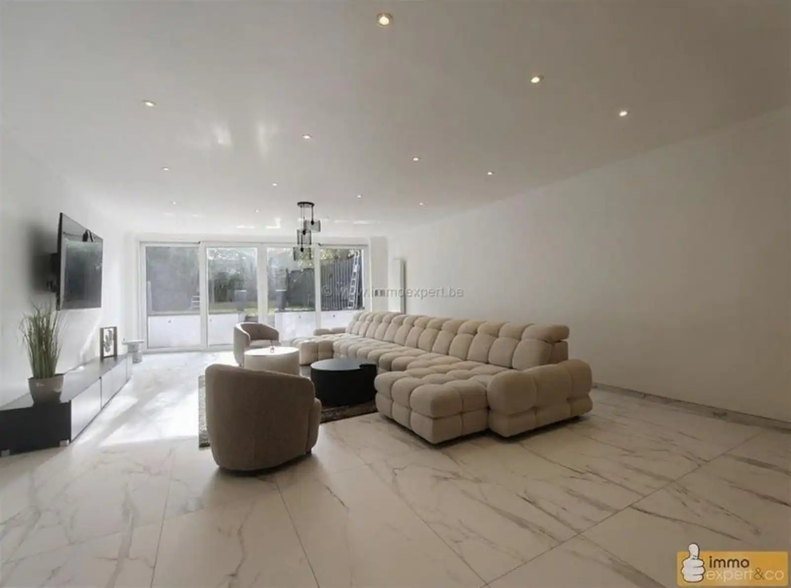 TERNAT: Volledig gerenoveerde woning, 3 slpkrs, centrum foto 8