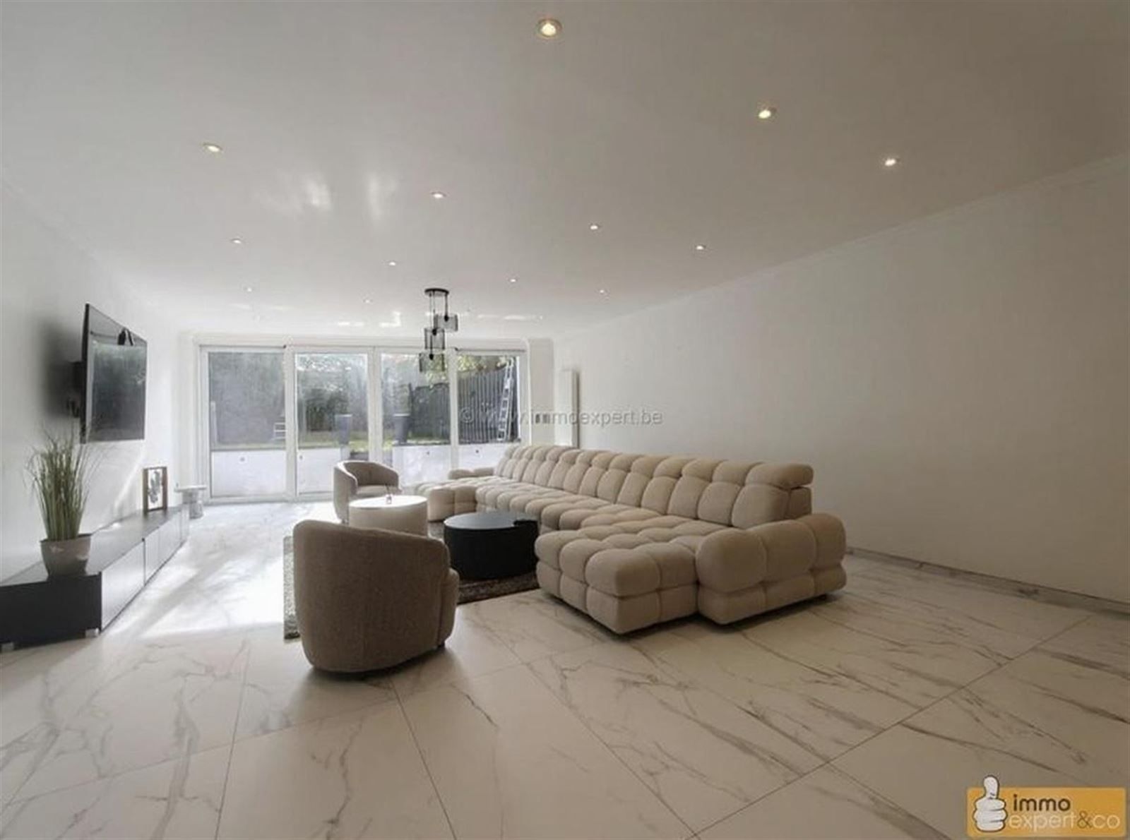 TERNAT: Volledig gerenoveerde woning, 3 slpkrs, centrum foto 8