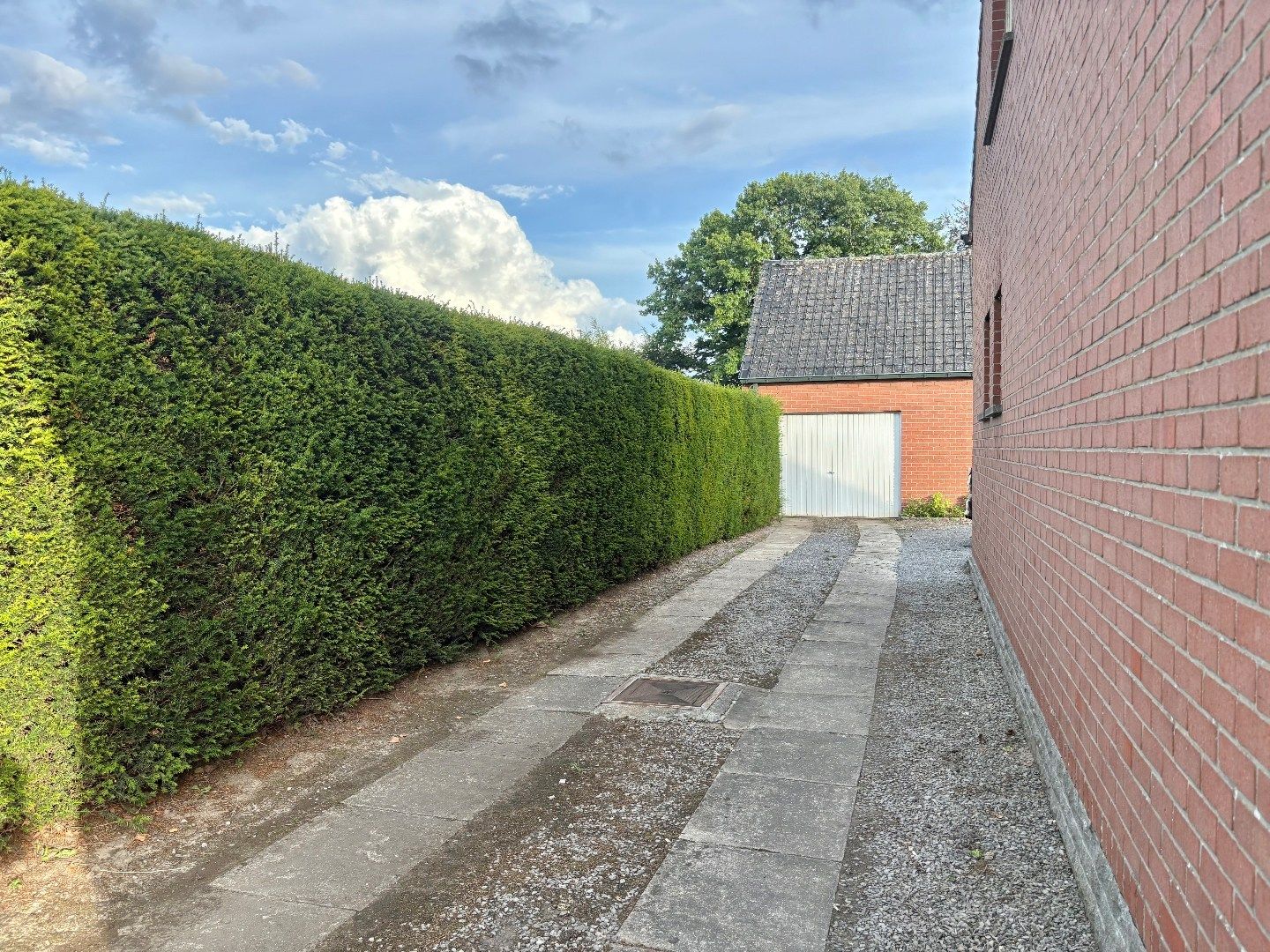 Alleenstaande woning te koop in Ooigem met 4 slaapkamers, een perceel van 1244m² en een vrijstaande grote garage foto 16