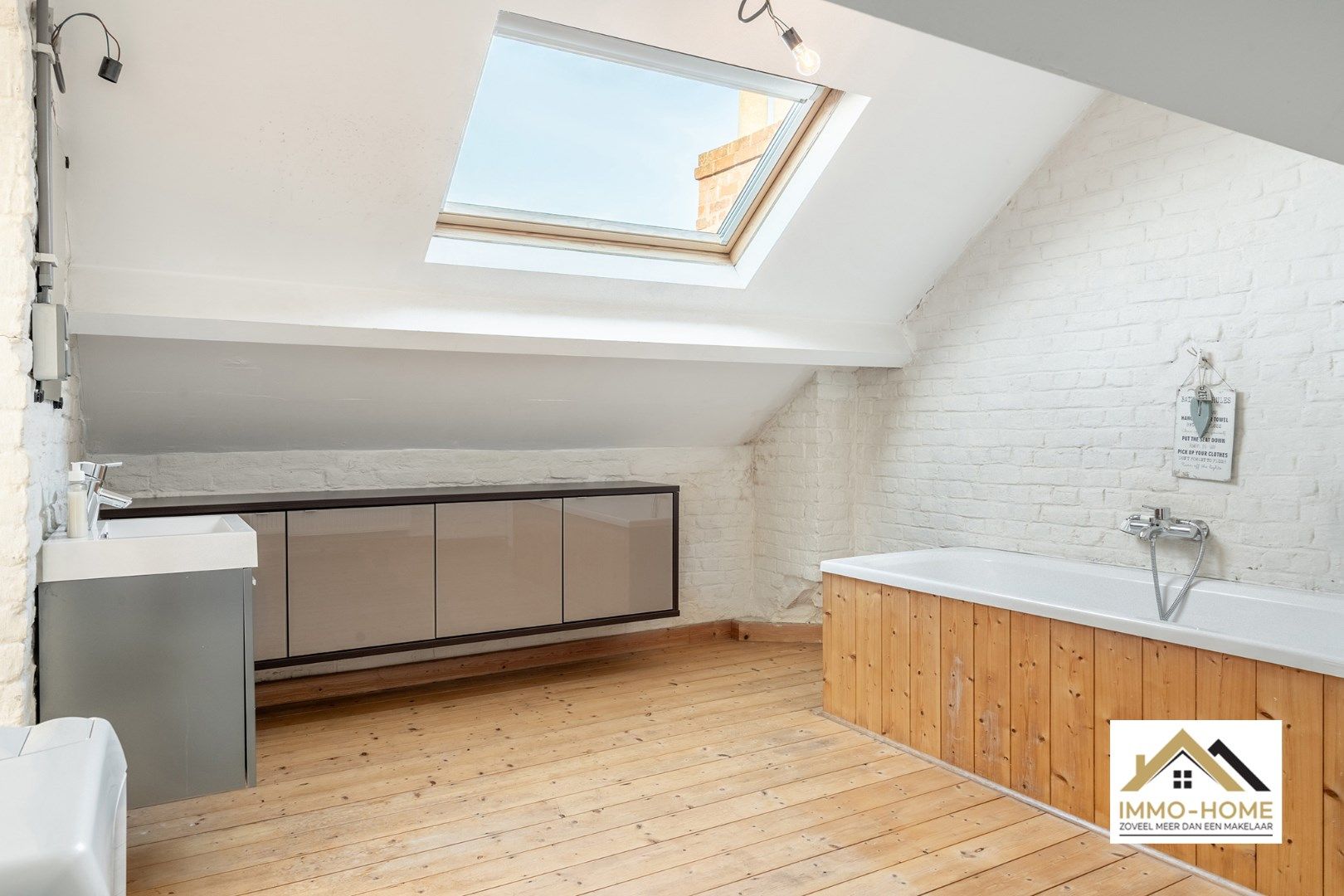 Charmevolle woning met drie slaapkamers te Gentbrugge foto 18