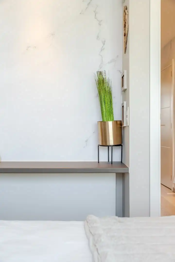 2-slaapkamerappartement met zonovergoten terrassen, hoogwaardige afwerking en topligging nabij zee foto 16