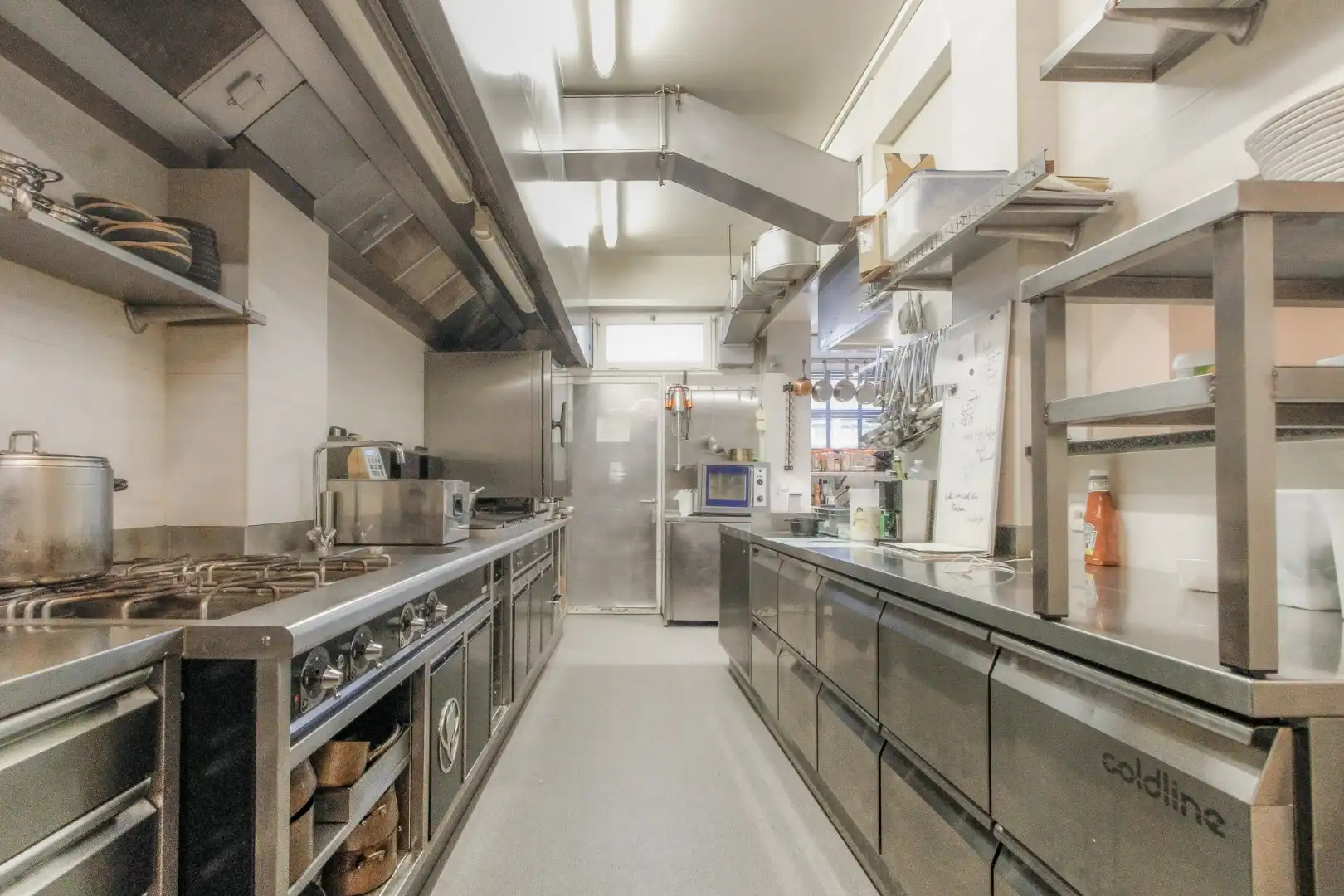 Over te nemen  – Volledig uitgerust toprestaurant | Heldenplein 33, Knokke-Heist foto 17