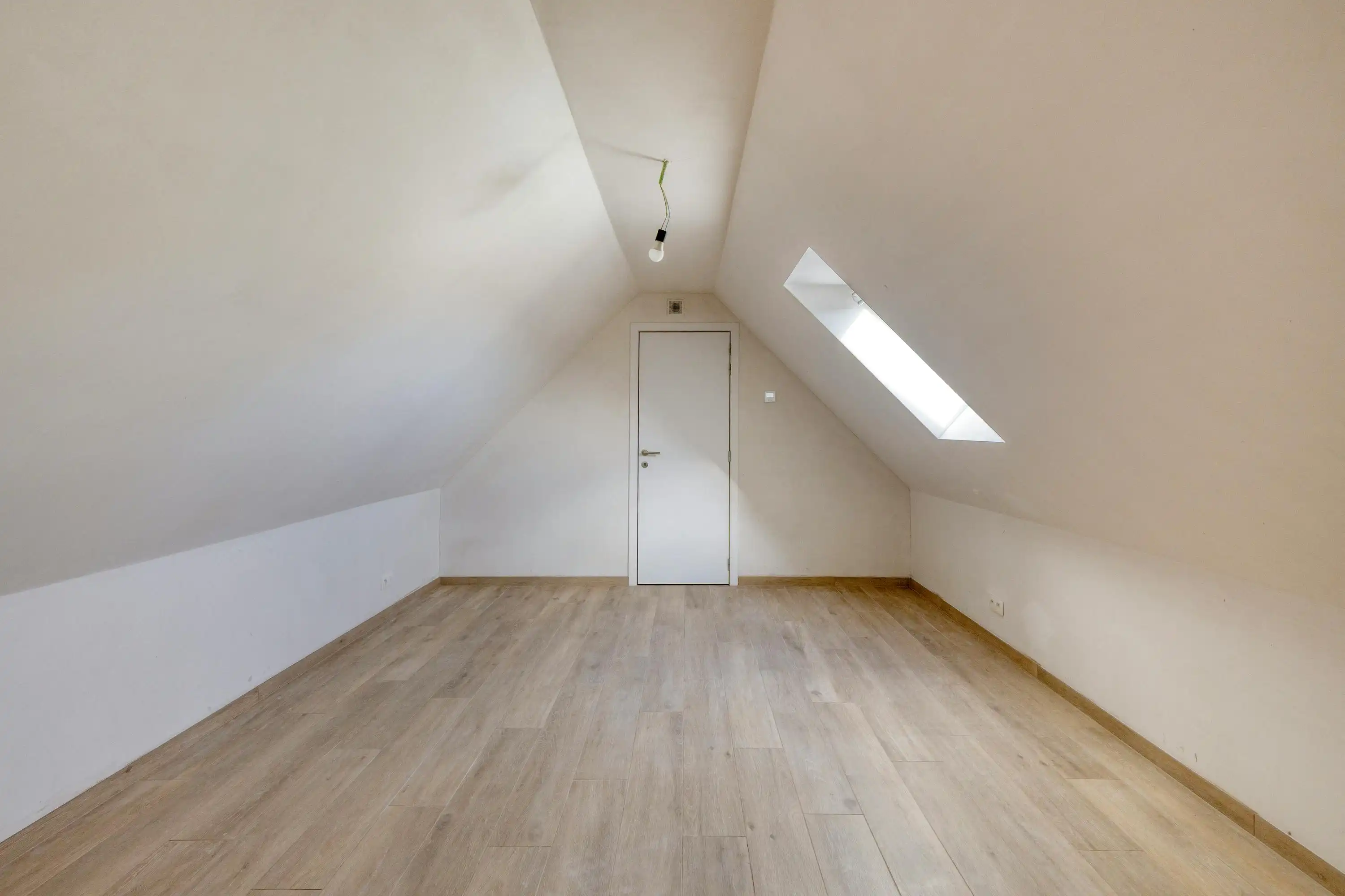 Nieuwbouwappartement met 1 slaapkamer te koop in Waregem foto 8