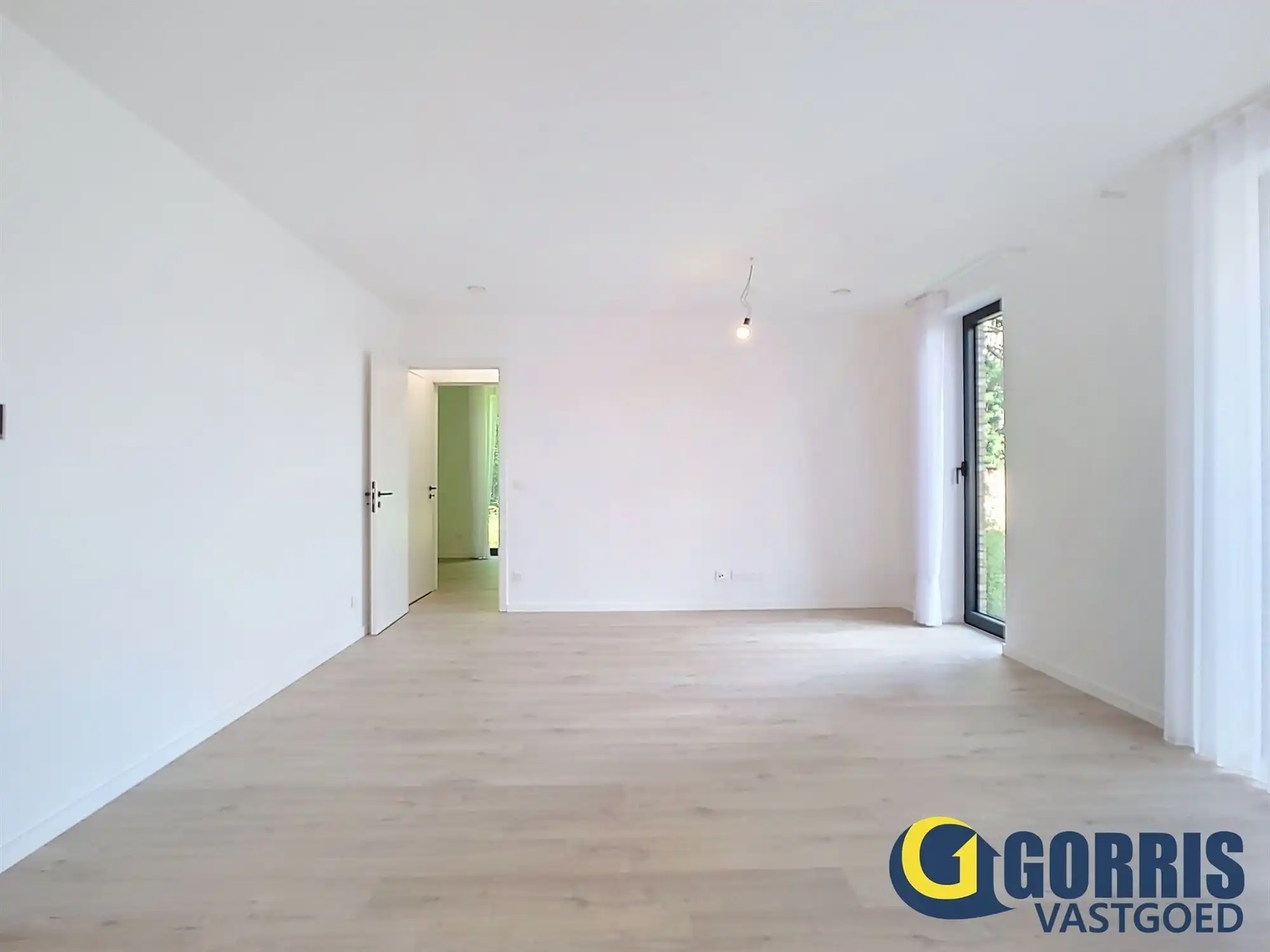 Rustig gelegen gelijkvloers nieuwbouwappartement met 2 slaapkamers. foto 4