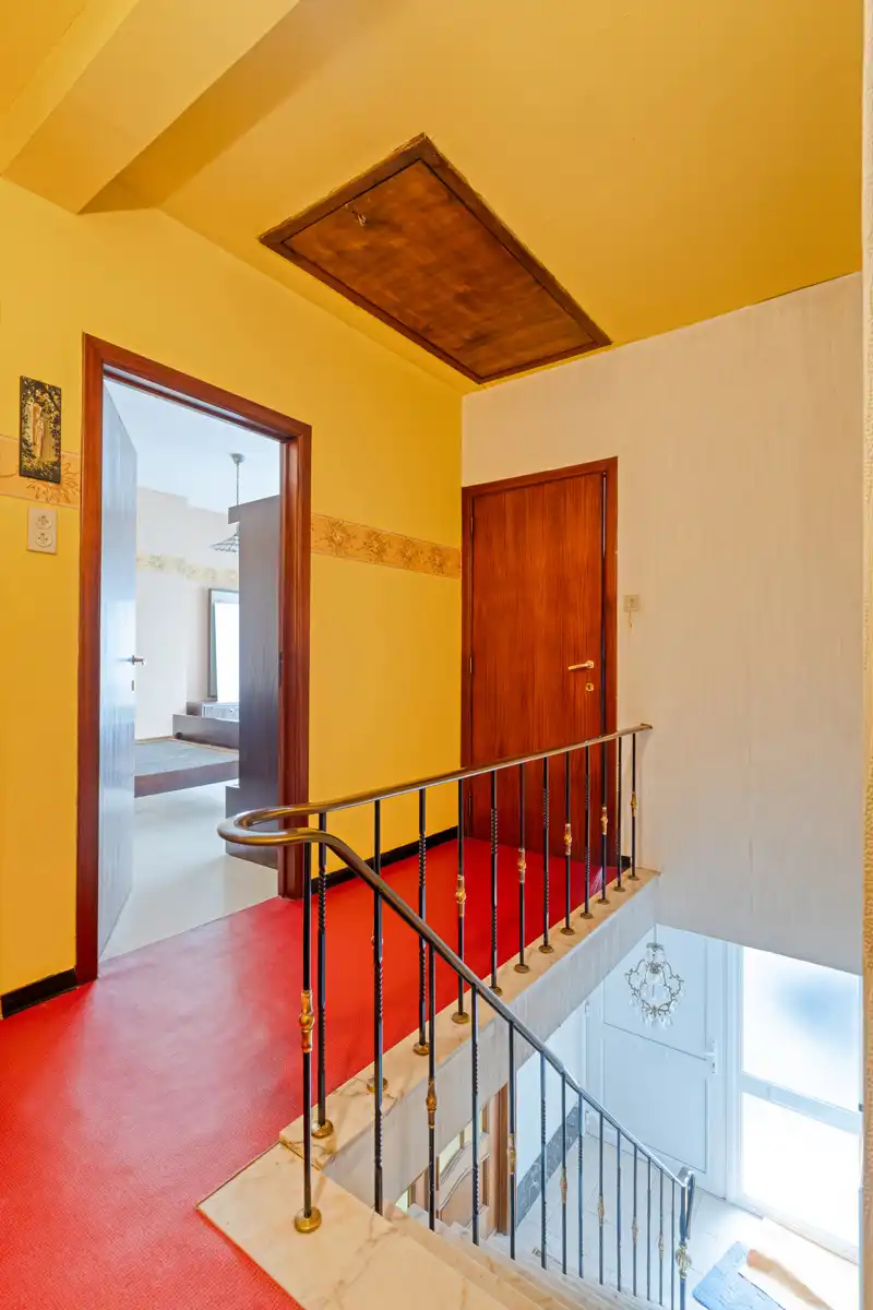 Solide woning met 4 slaapkamers, garage en tuin! foto 9