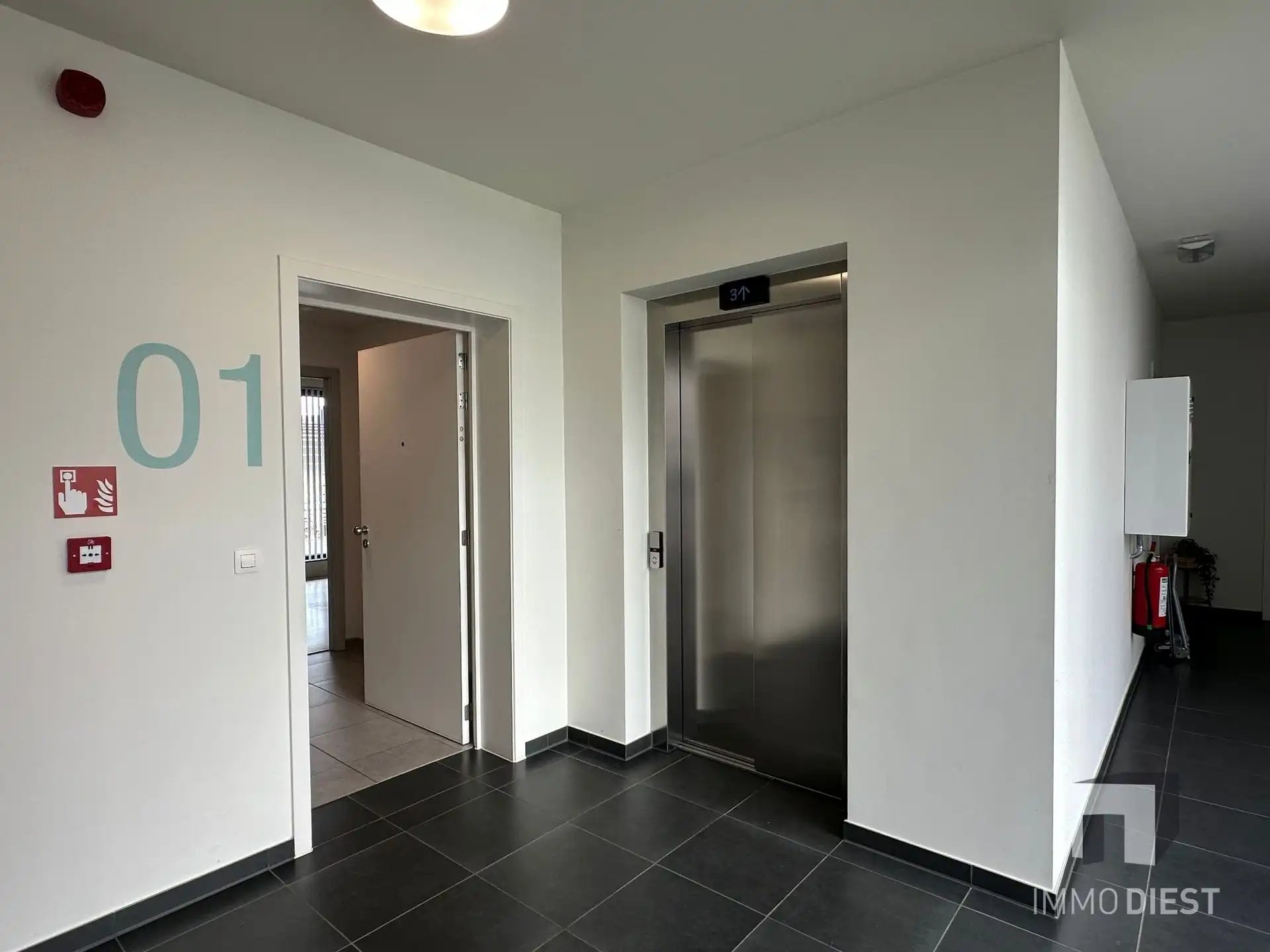 Appartement met 1 slaapkamer, parking en kelder foto 9