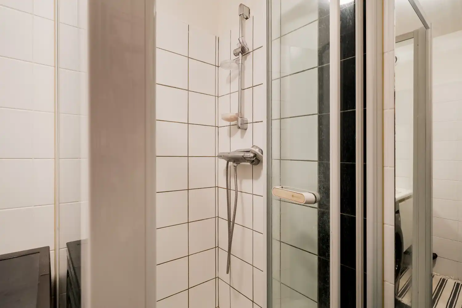 Ruim appartement op strategische locatie met veel lichtinval foto 16