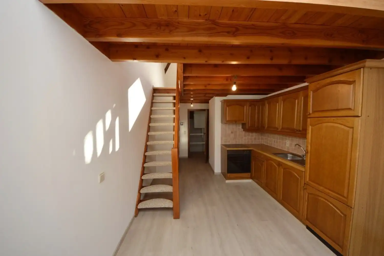 Kwalitatief verhuurde investeringseigendom 5 APP. EN 5 GARAGES in het centrum van Ninove foto 32