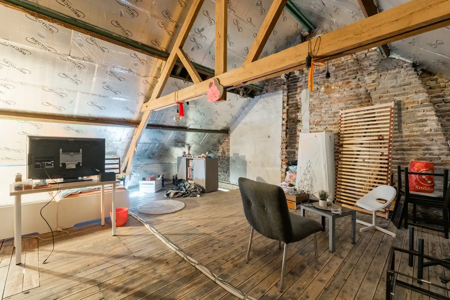 Karaktervolle woning met tal van mogelijkheden in het hart van Neerpelt foto 20