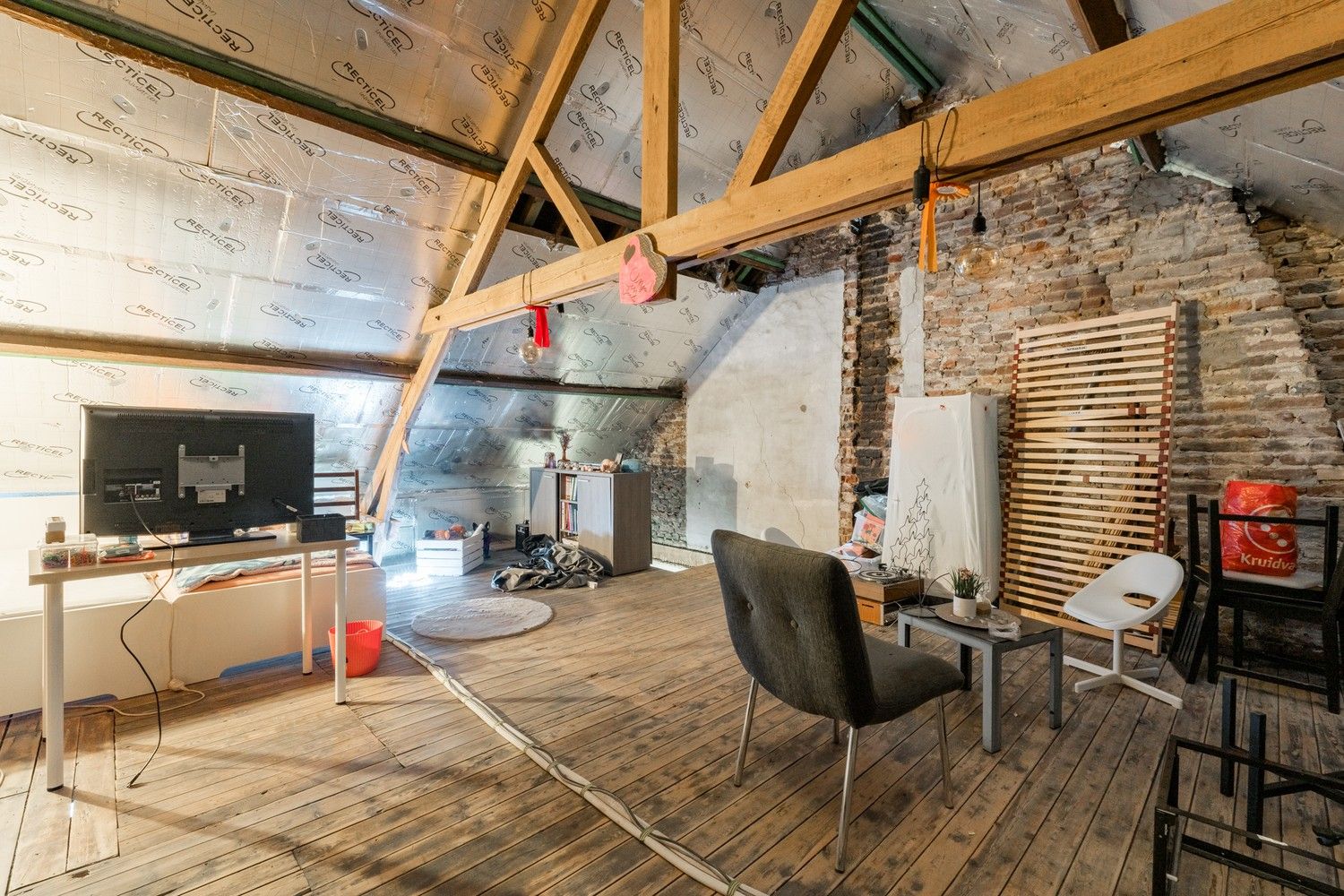 Karaktervolle woning met tal van mogelijkheden in het hart van Neerpelt foto 20